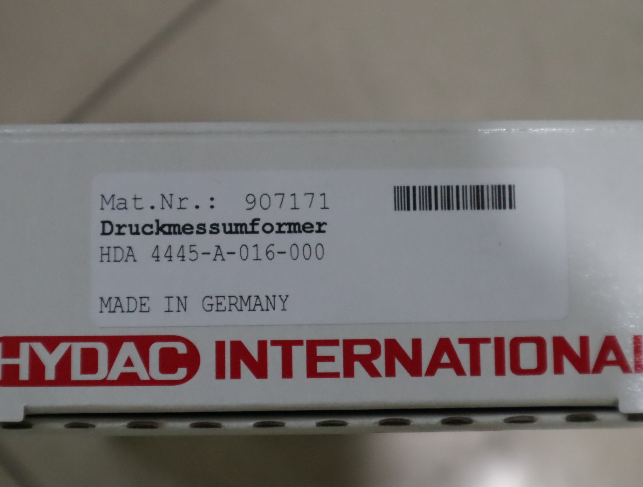 HDA4445-A-016-000 907171 贺德克HYDAC压力温度传感器