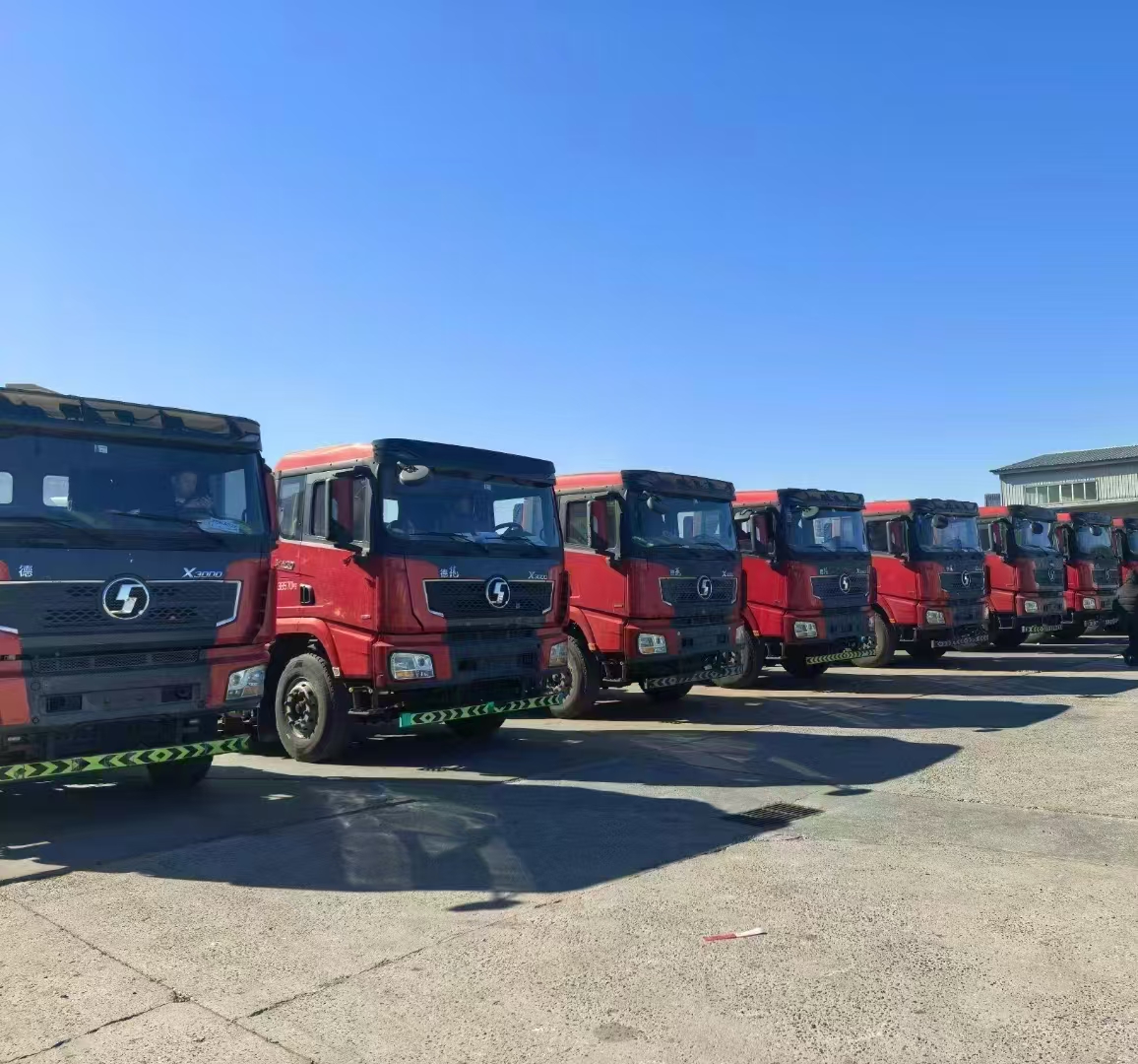 德龙百吨重体半挂牵引车 国六汕德卡复合版550牵引车头