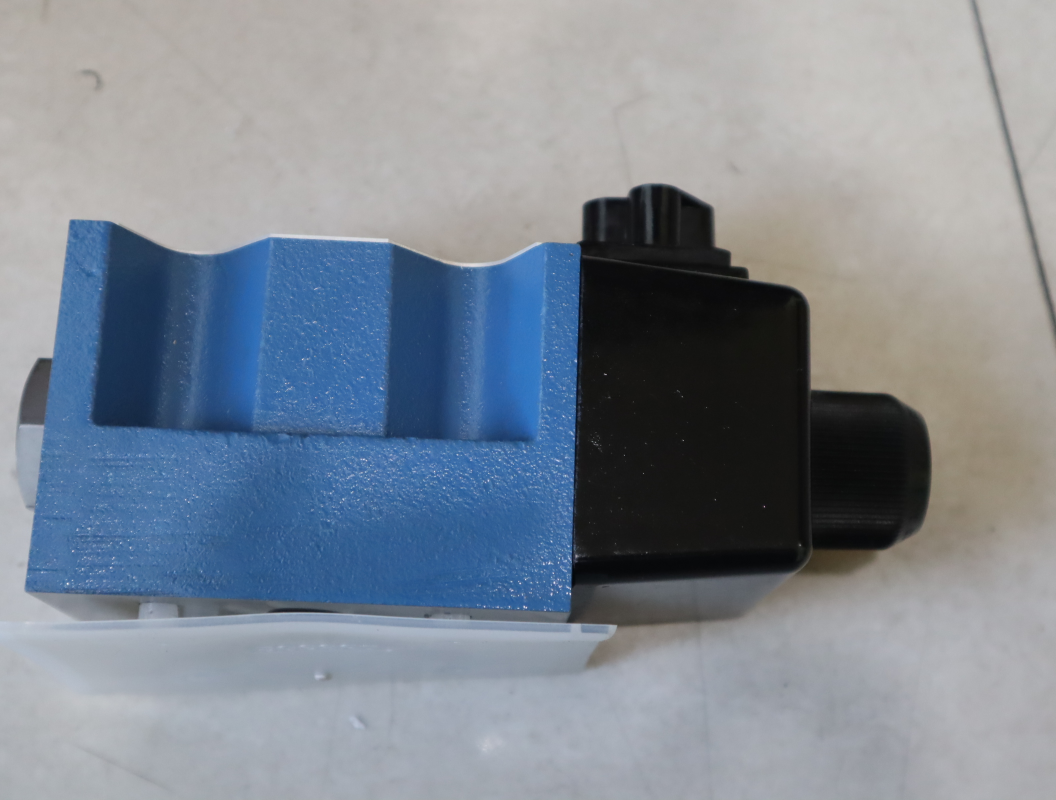 DG4V 5 2A M U A6 20 威格士VICKERS伊顿EATON丹佛斯DANFOSS电磁阀