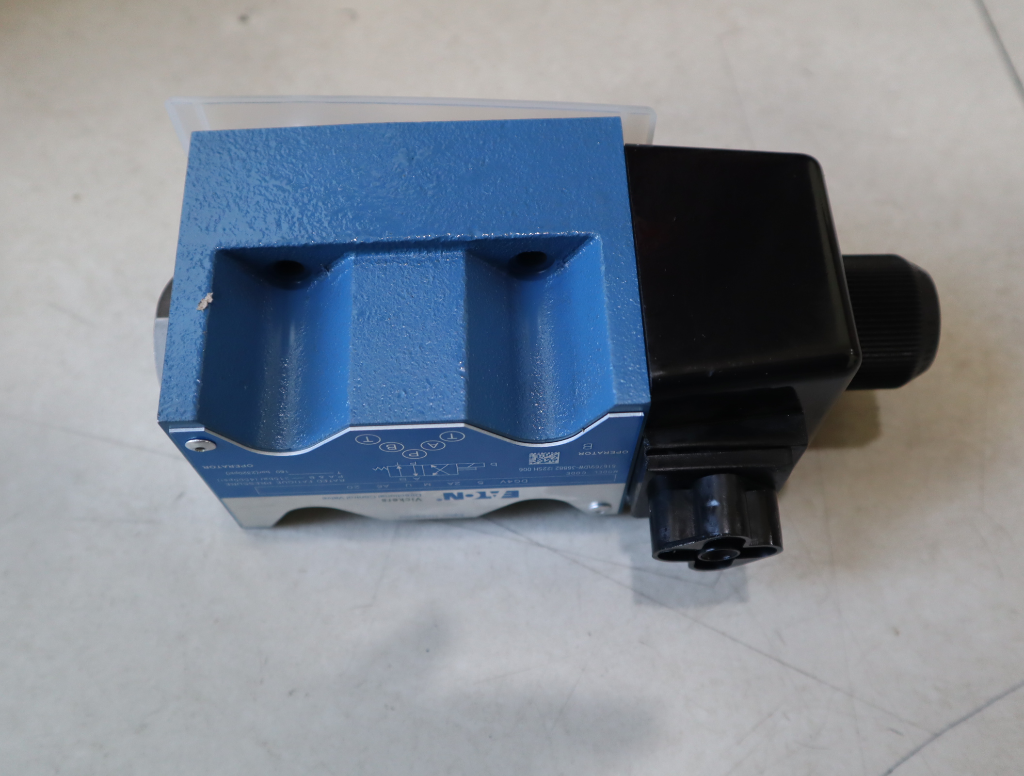 DG4V 5 2A M U A6 20 威格士VICKERS伊顿EATON丹佛斯DANFOSS电磁阀