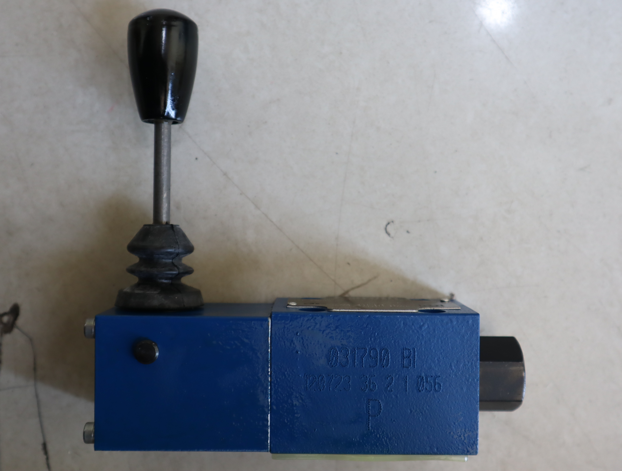 4WMM6J6X R983030728 德国力士乐REXROTH手动阀