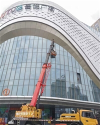成都写字楼外墙玻璃幕墙安装工程