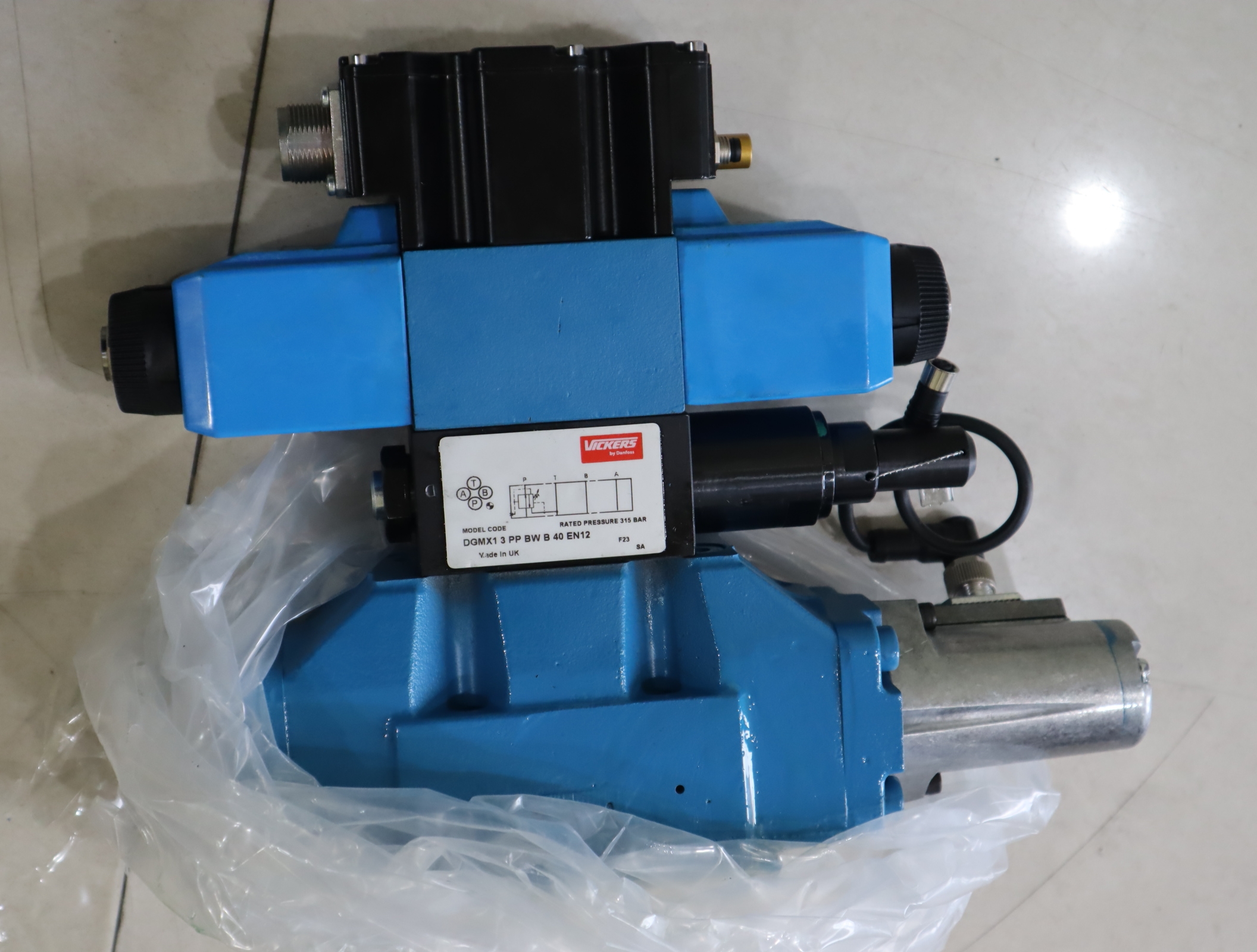 KBFDG5V 8 33C375N X M1 PE7 H1 11 威格士VICKERS伊顿EATON比例阀