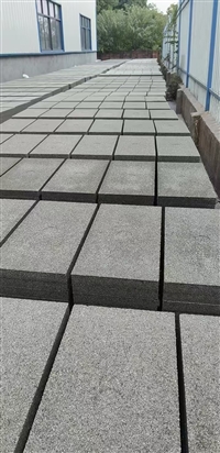 珍珠岩板用作一种防火、隔墙、绝热、隔音、耐火的环保型建筑材料