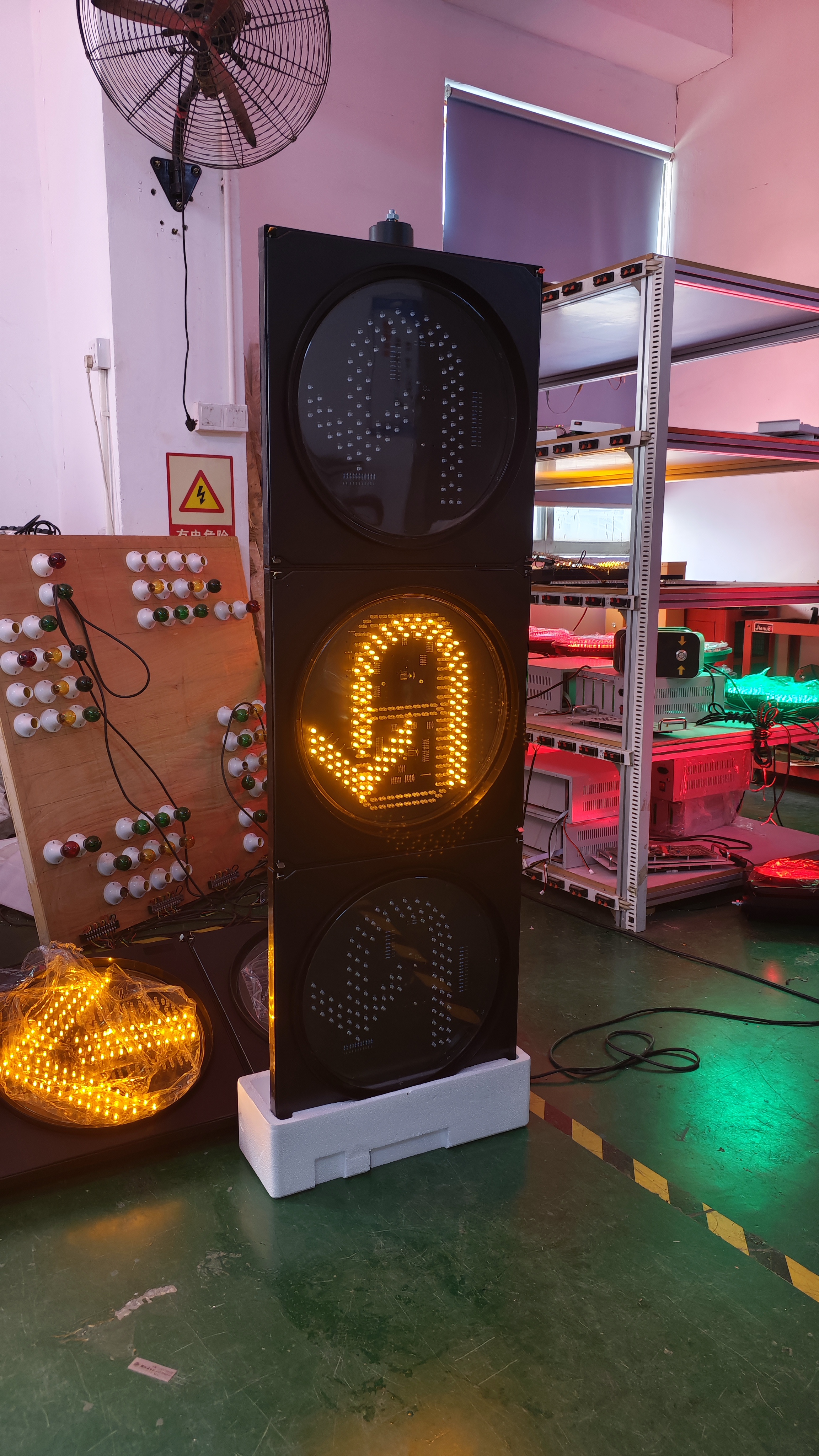 掉头信号灯带单8倒计时 掉头信号灯