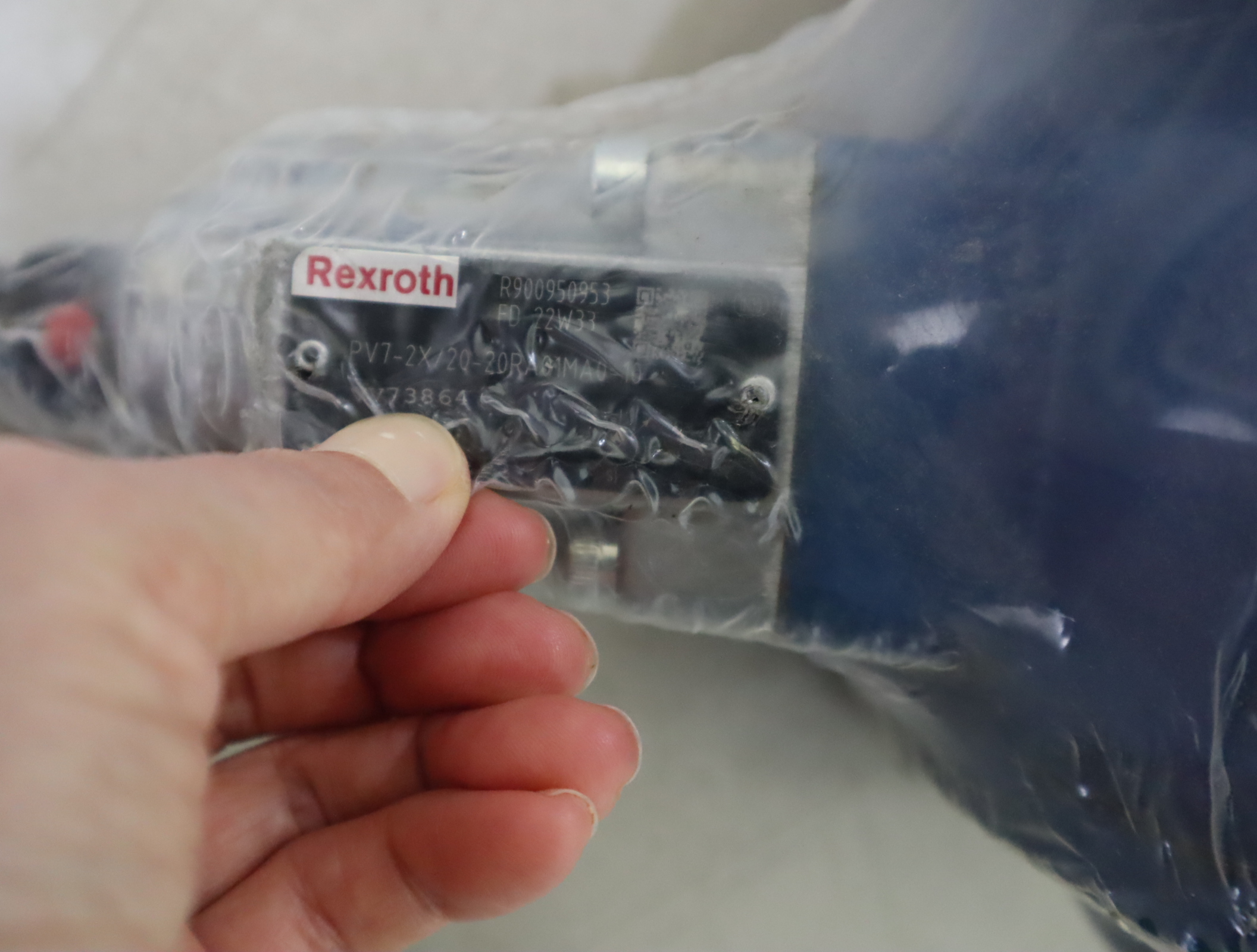 PV7-2X/20-20RA01MA0-10 R900950953 德国力士乐REXROTH叶片泵