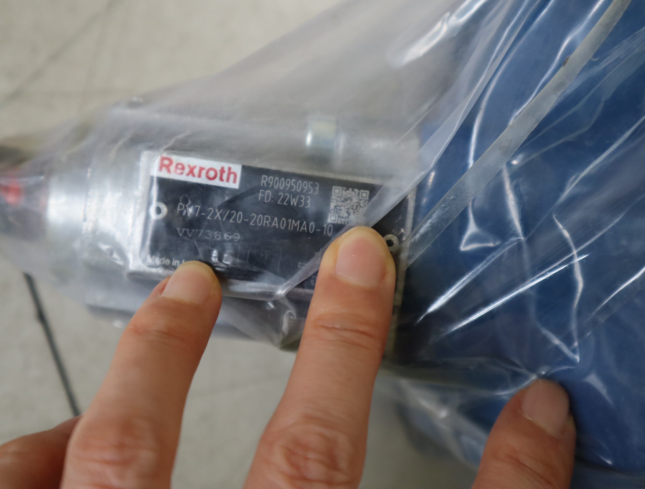 PV7-2X/20-20RA01MA0-10 R900950953 德国力士乐REXROTH叶片泵