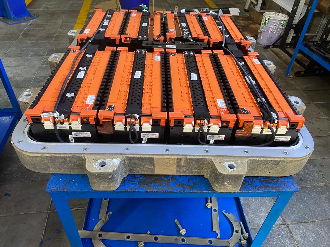 南 京周边上门收购汽车底盘电池 电动车动力电 池 批量报 价 诚信服务