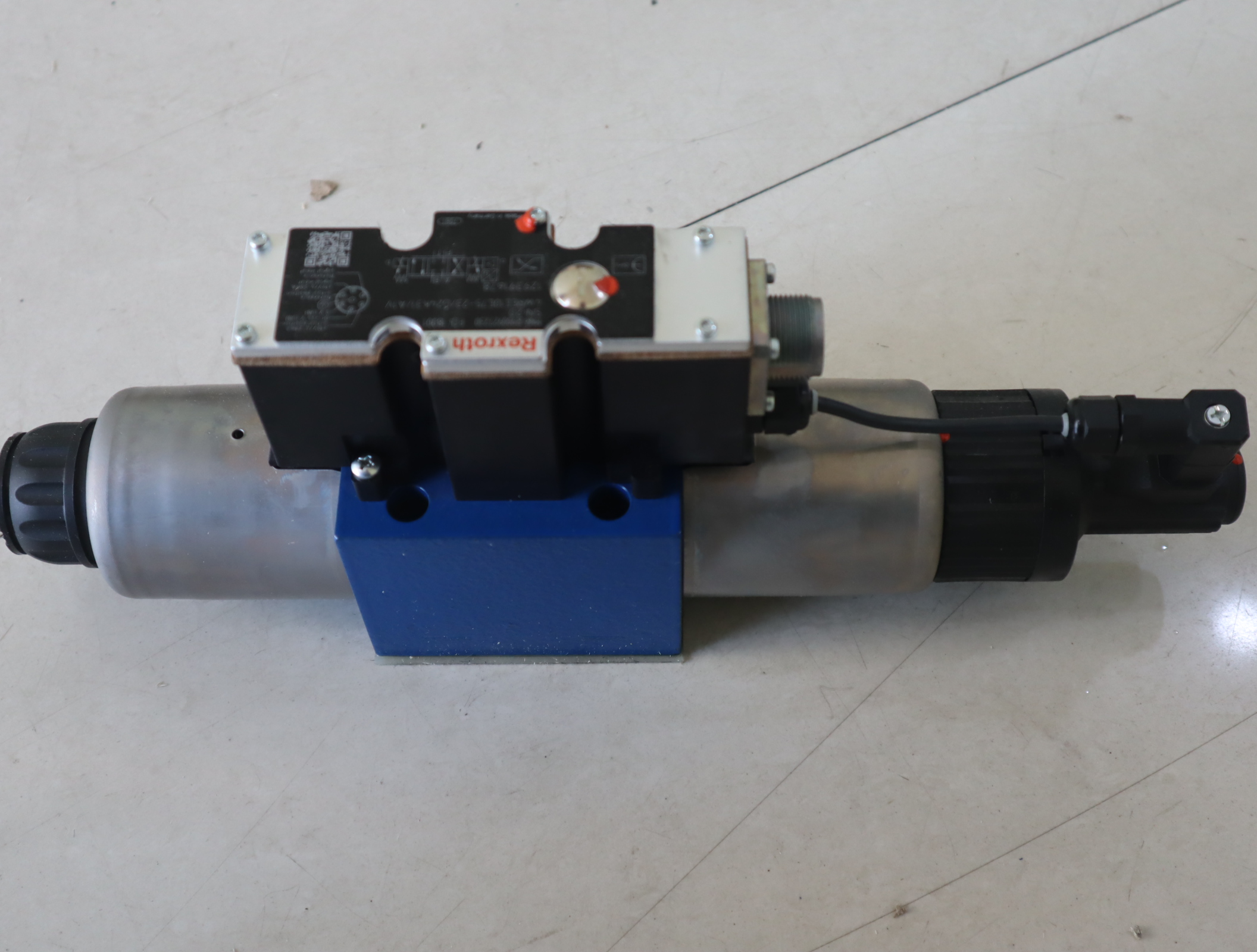 4WREE10E75-23/G24K31/A1V R900927230 德国REXROTH力士乐比例阀