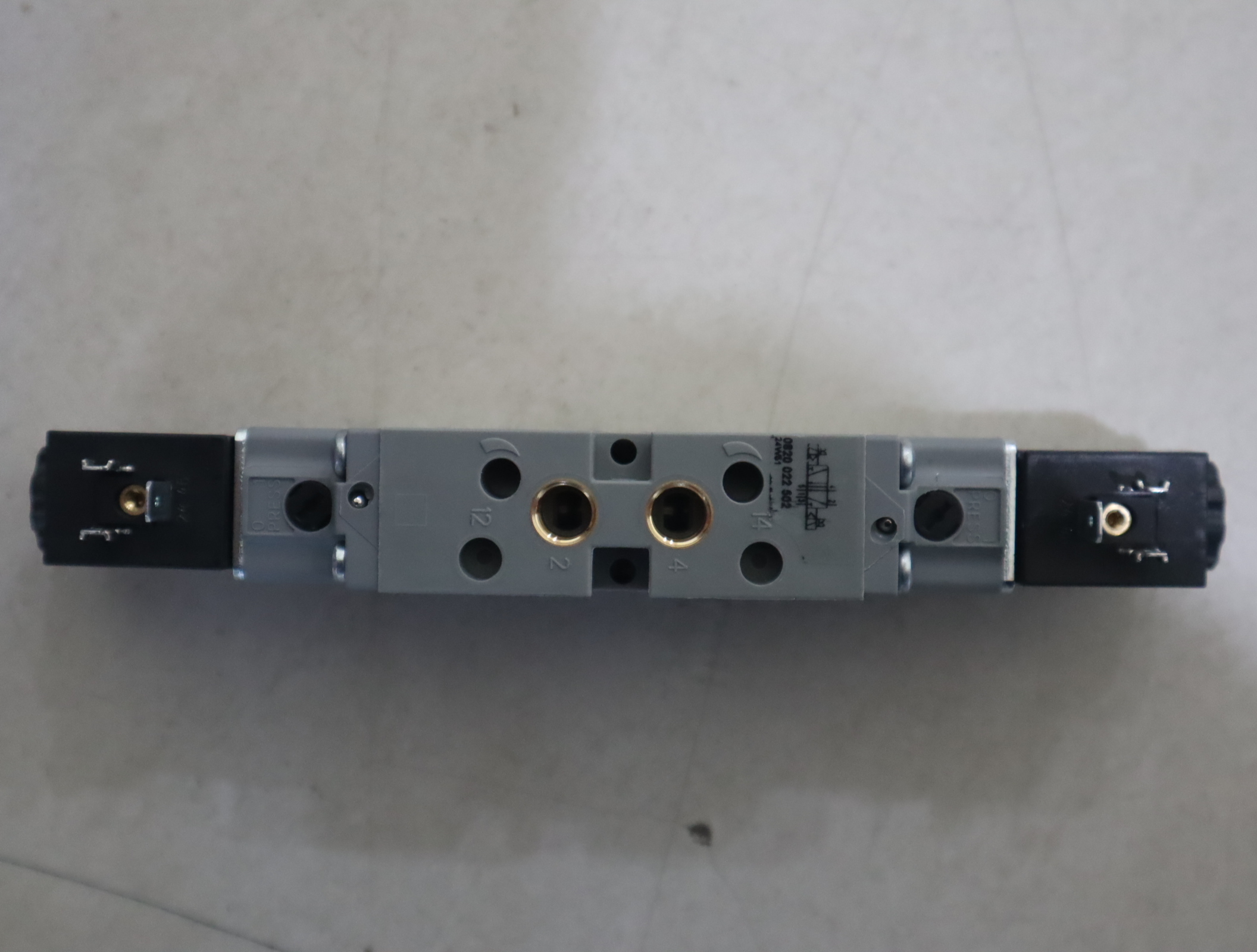 0820022502 德国安沃驰AVENTICS 气动阀