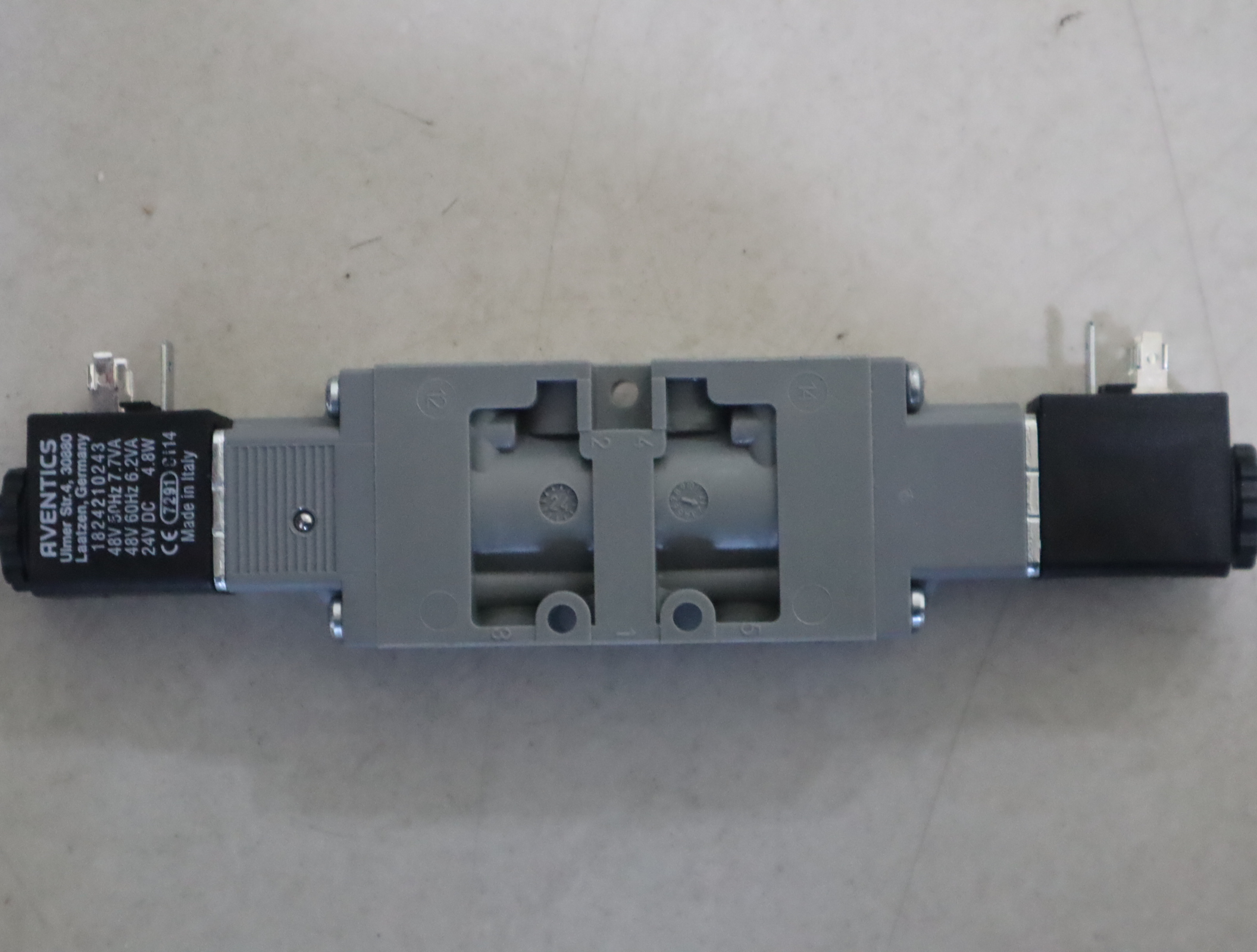 0820022502 德国安沃驰AVENTICS 气动阀