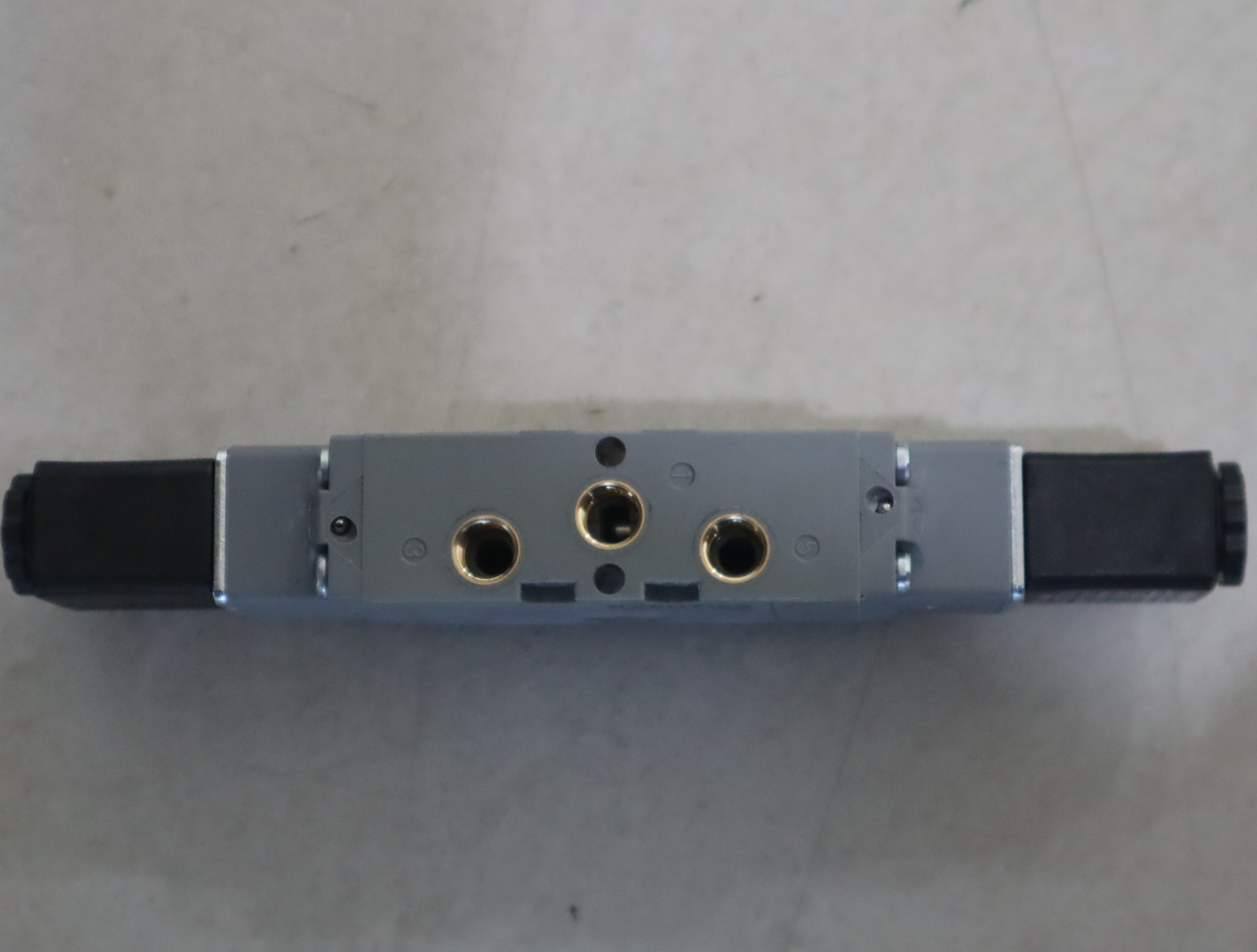 0820022502 德国安沃驰AVENTICS 气动阀