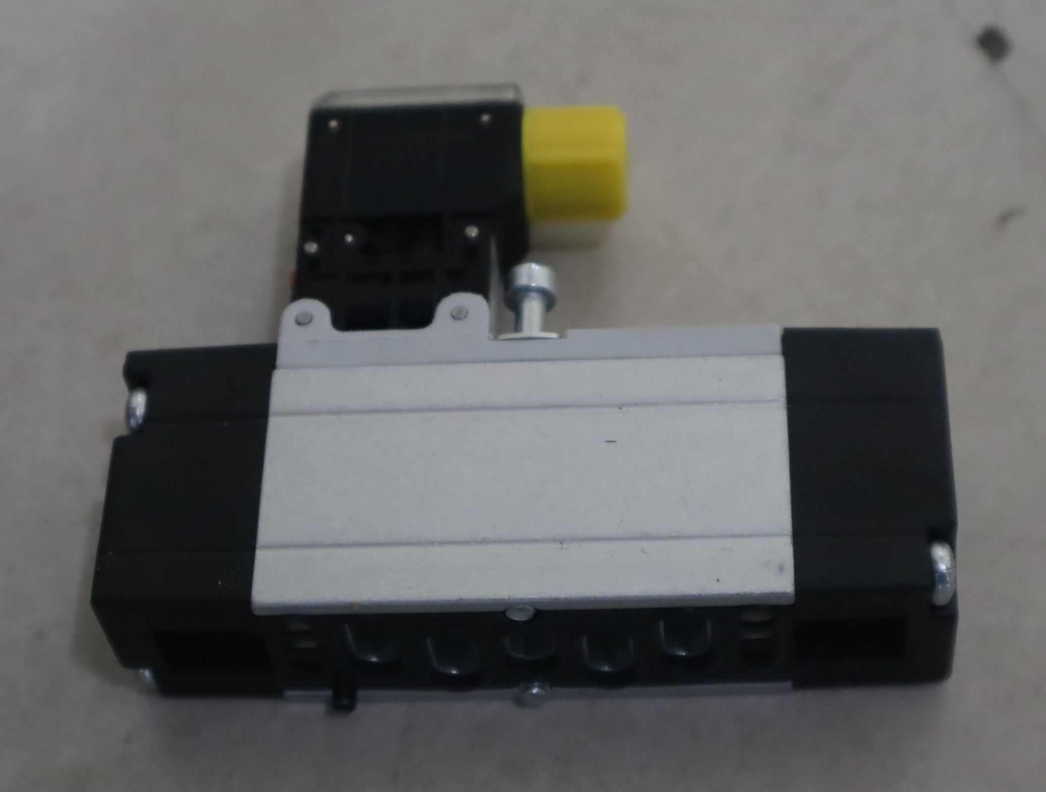 0820051702 德国安沃驰AVENTICS 气动阀