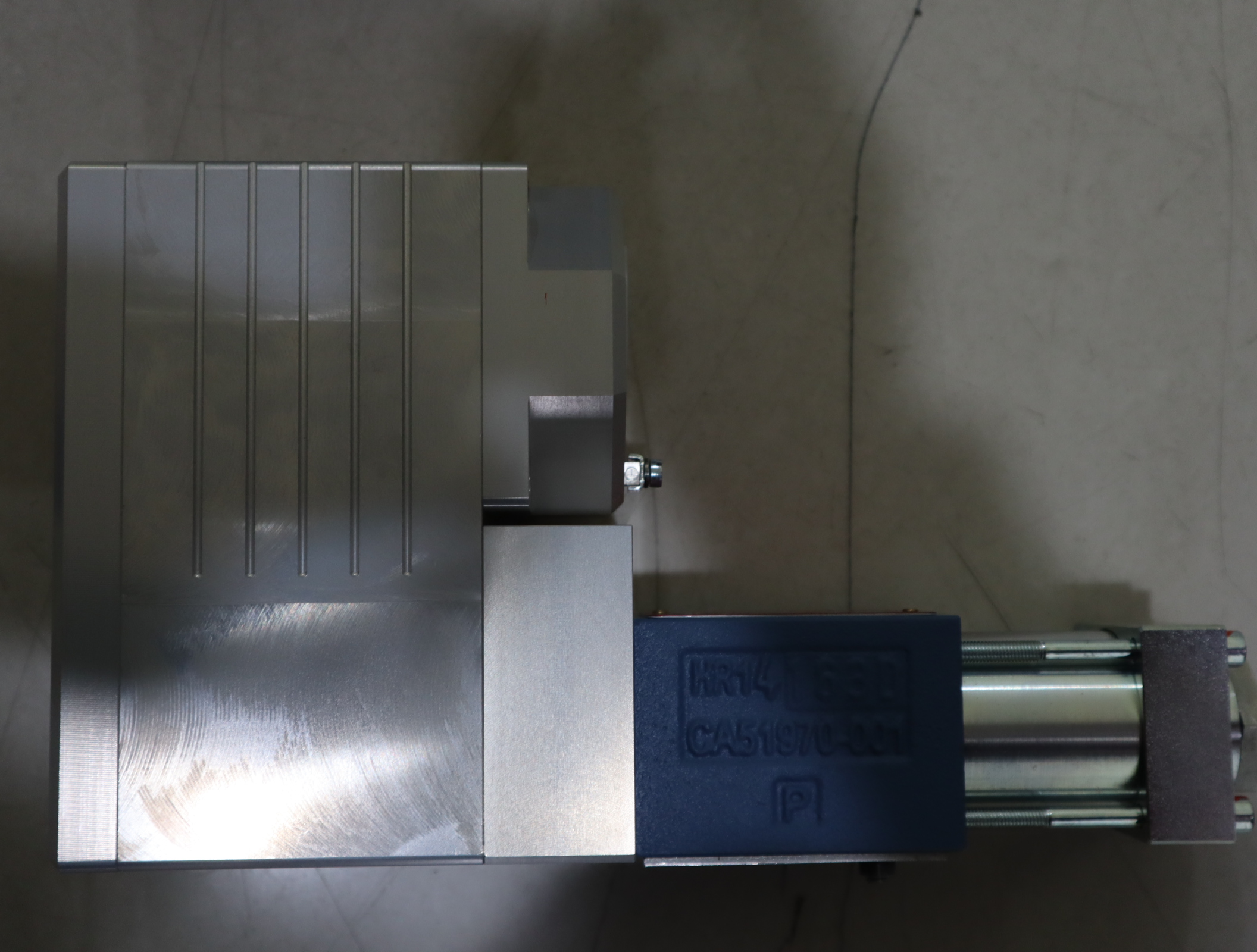 D633K2025B R16KO1M0HWM2 美国穆格MOOG伺服阀