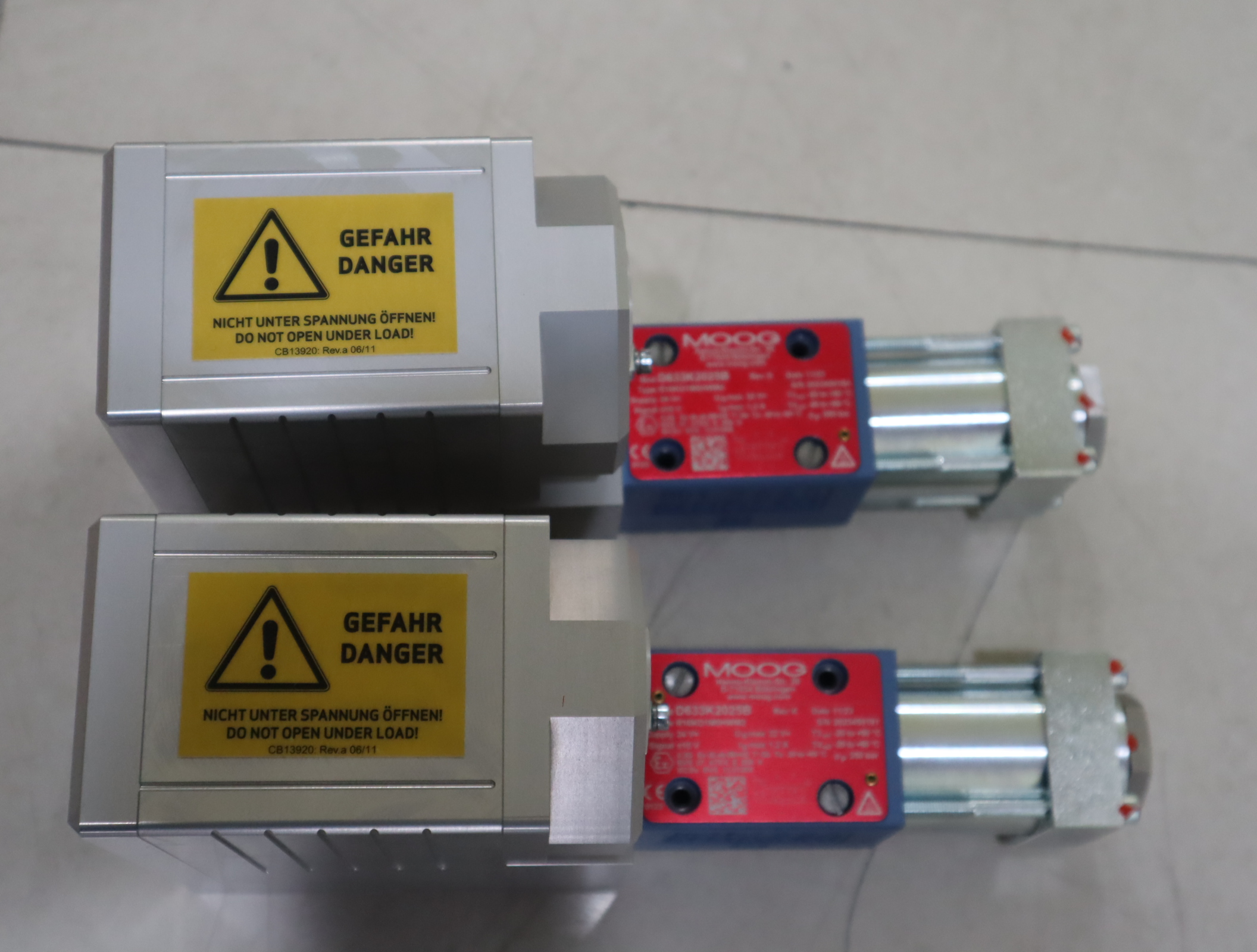 D633K2025B R16KO1M0HWM2 美国穆格MOOG伺服阀