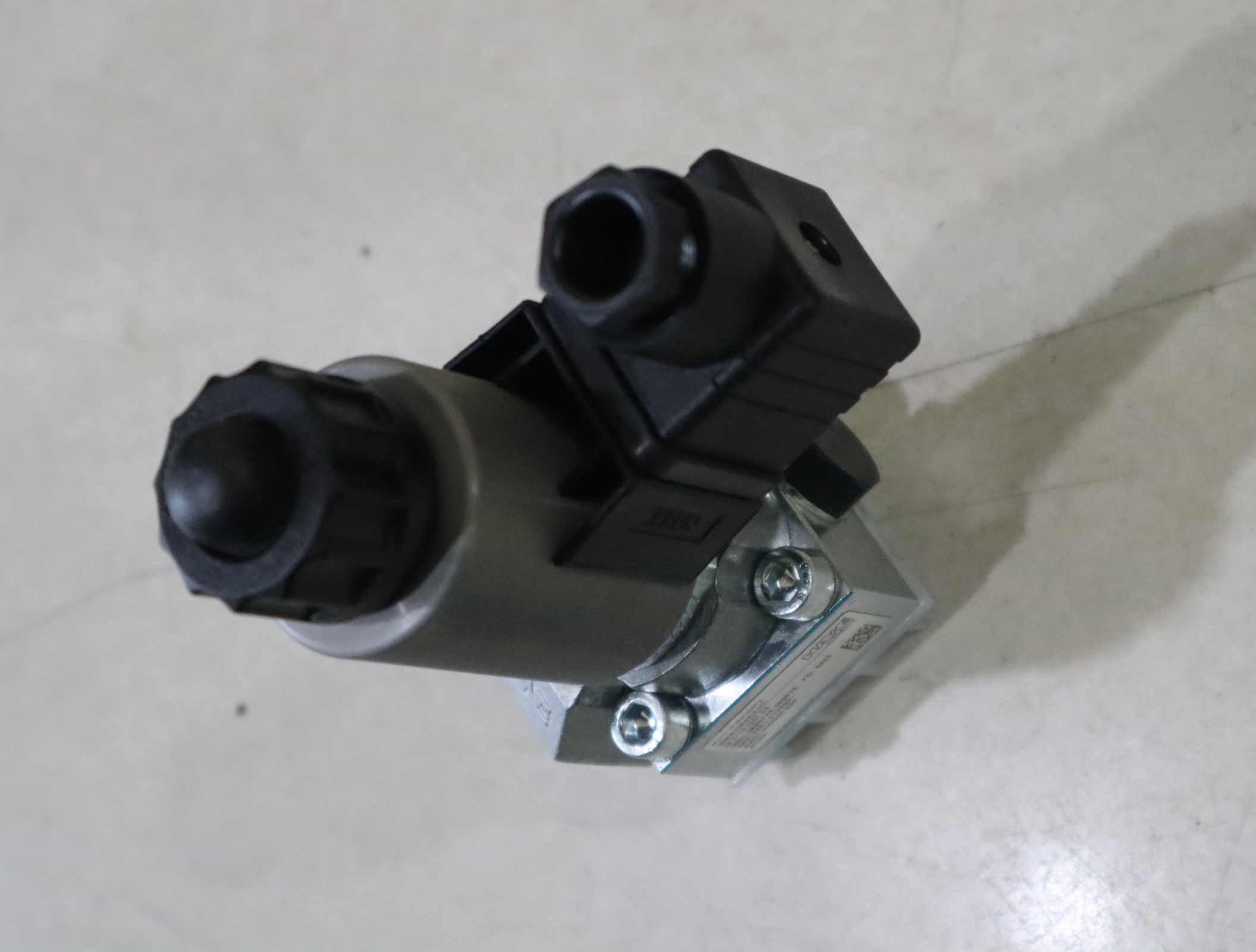 G3-12-GM24 德国哈威HAWE换向阀