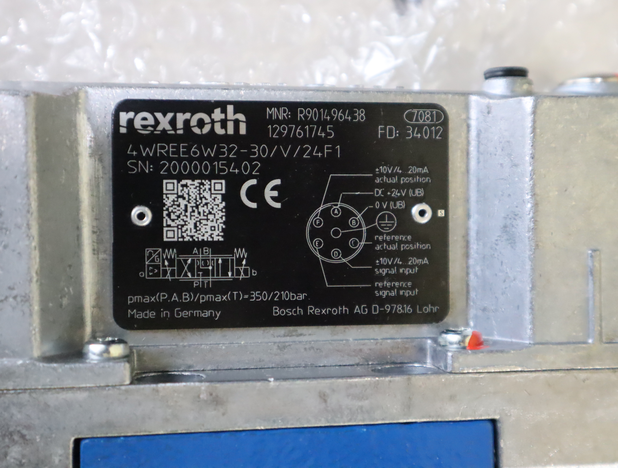 4WREE6W32-30/V/24F1 R901496438 德国力士乐REXROTH比例阀