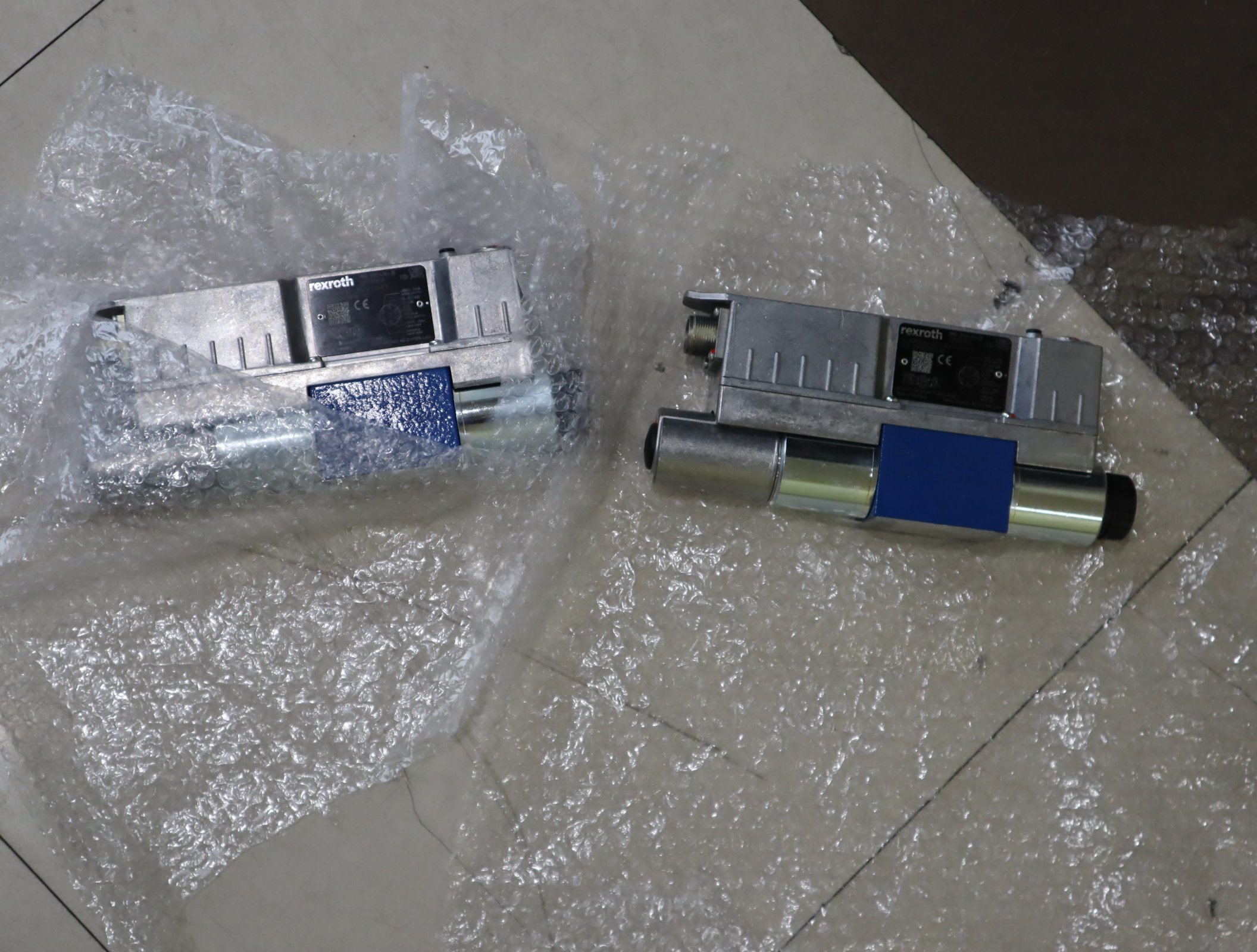 4WREE6W32-30/V/24F1 R901496438 德国力士乐REXROTH比例阀