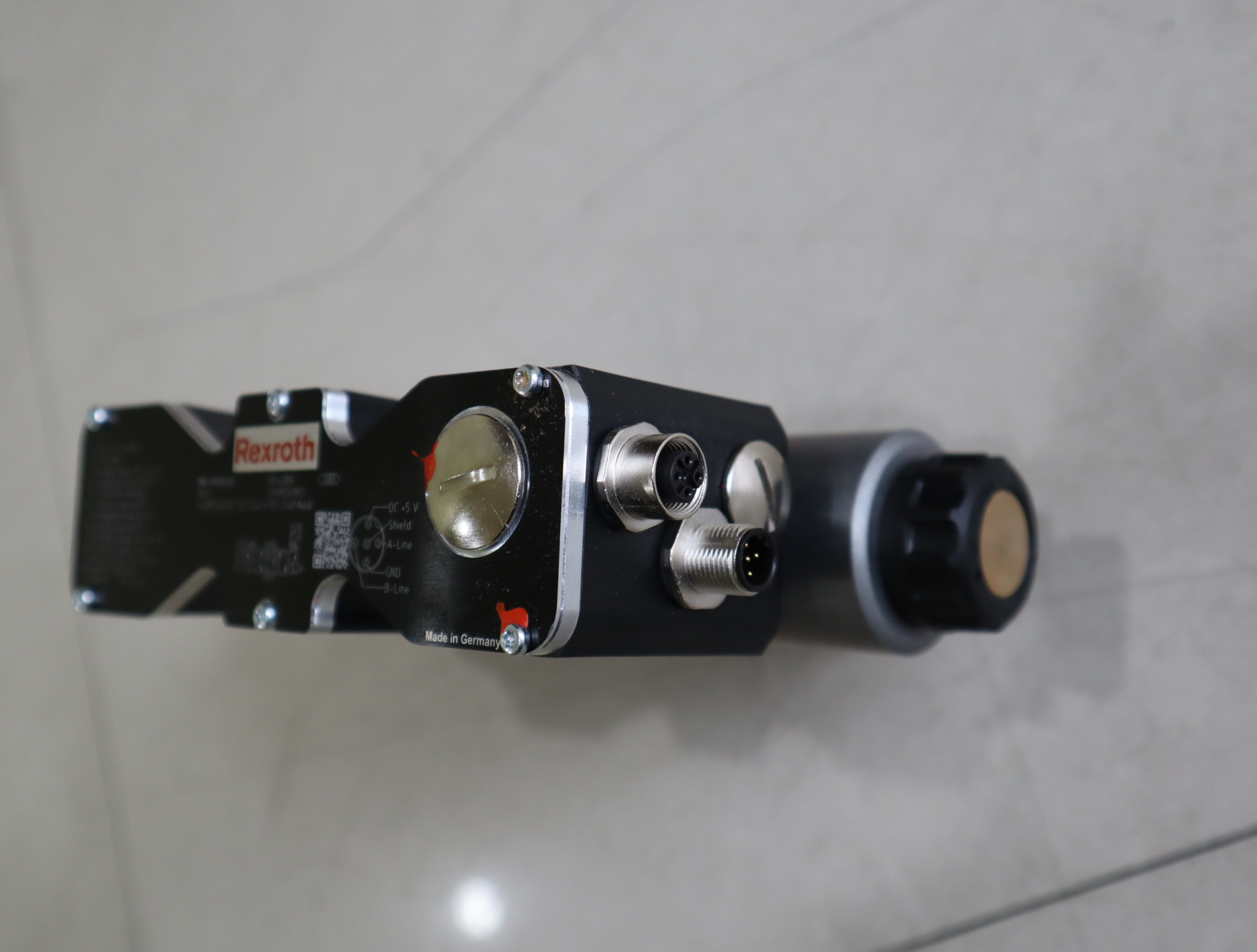 4WRAE6E1-15-22/G24K31/F1V R900738355 德国力士乐REXROTH比例阀