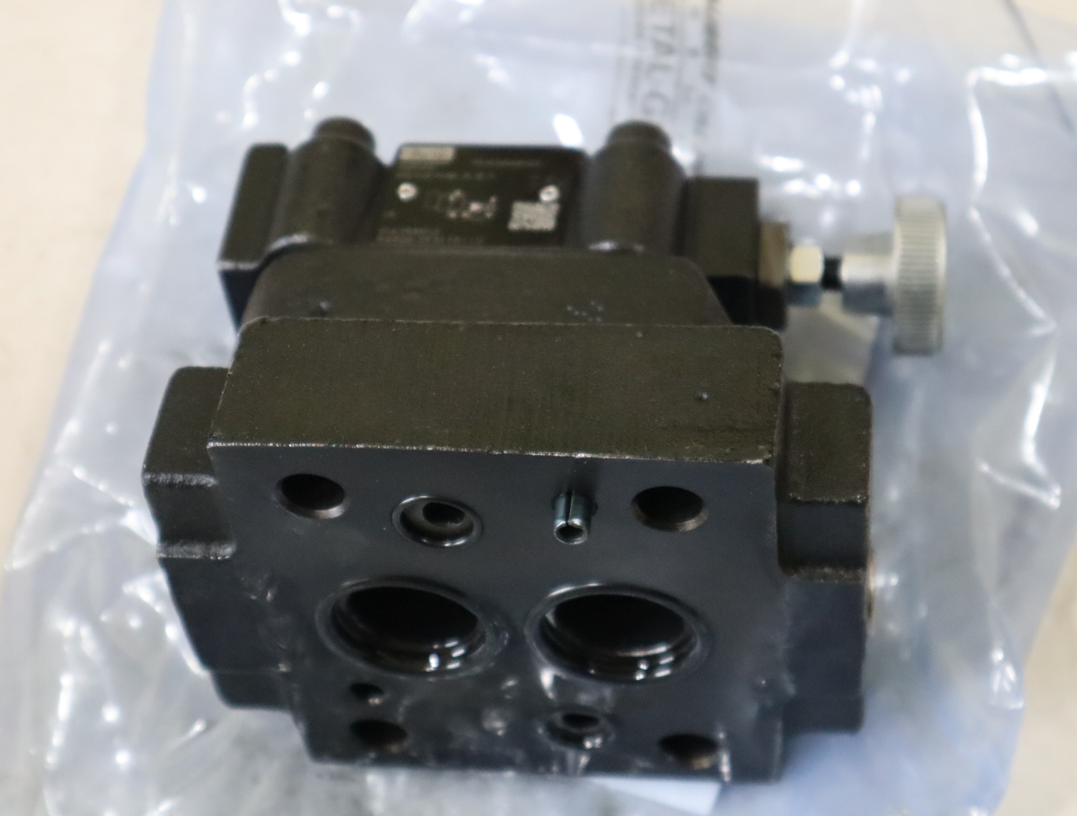 016-95331-0 R4R06-59311B110  美国派克PARKER溢流阀