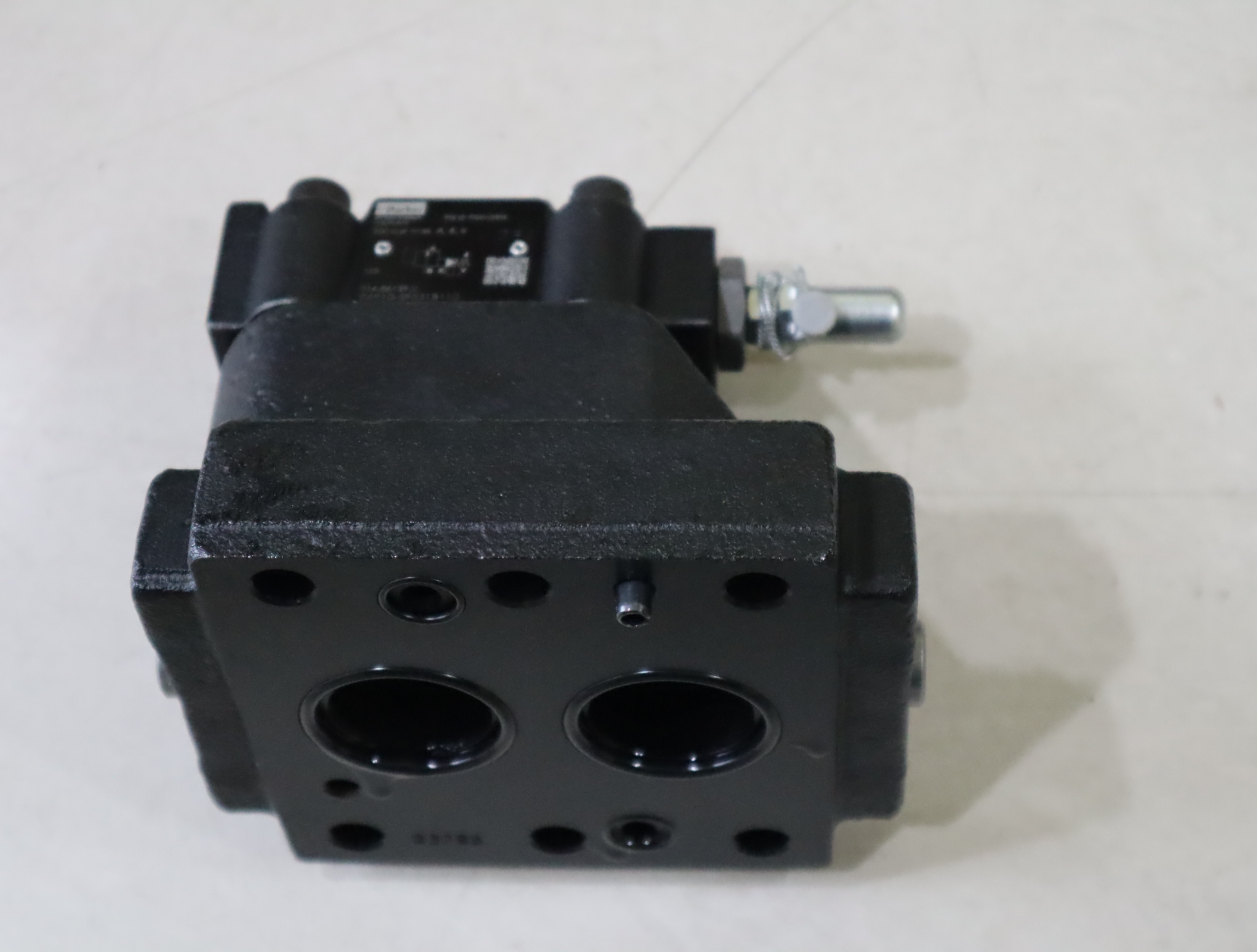 016-86139-0 R4R10-59531B110  美国派克PARKER溢流阀