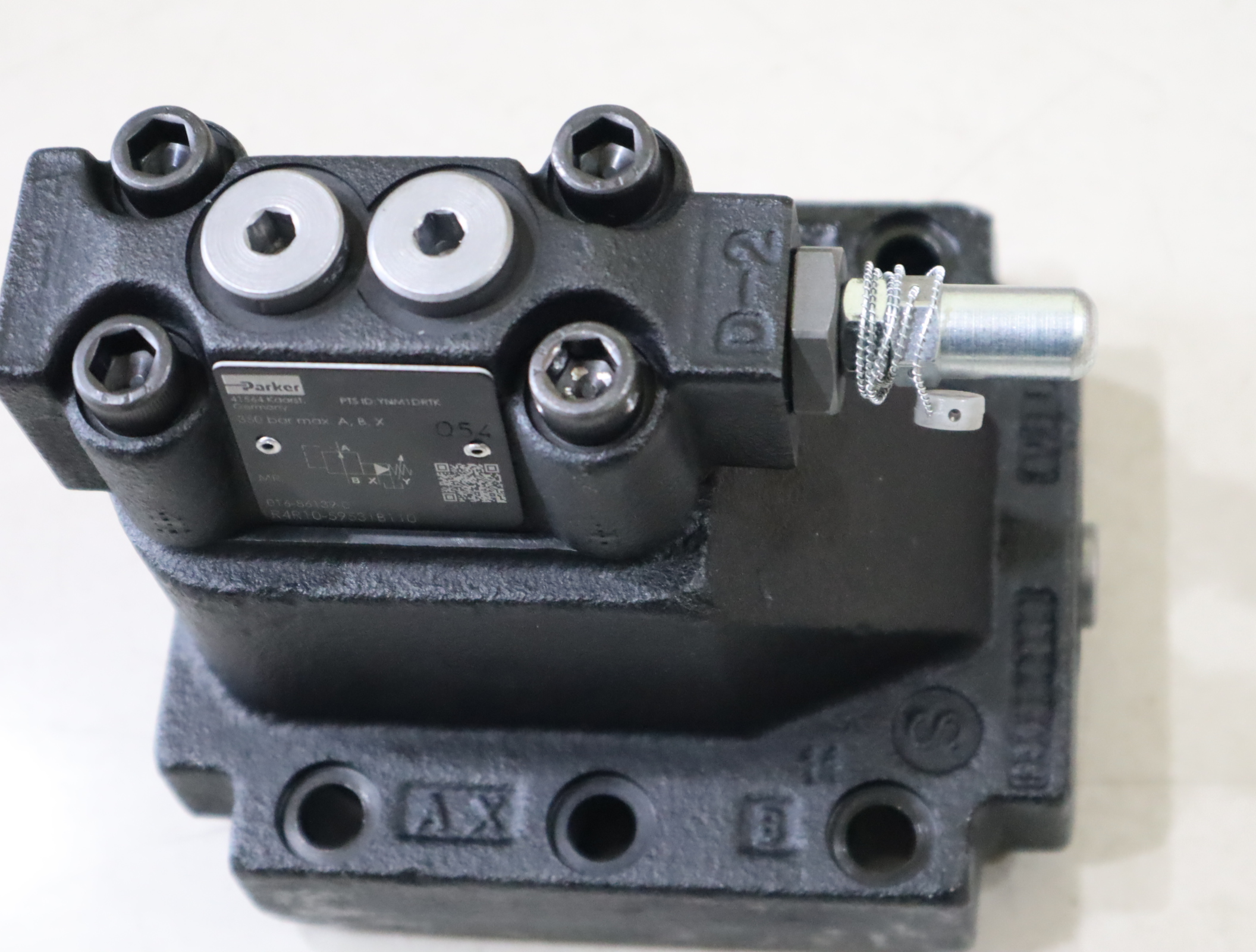 016-86139-0 R4R10-59531B110  美国派克PARKER溢流阀