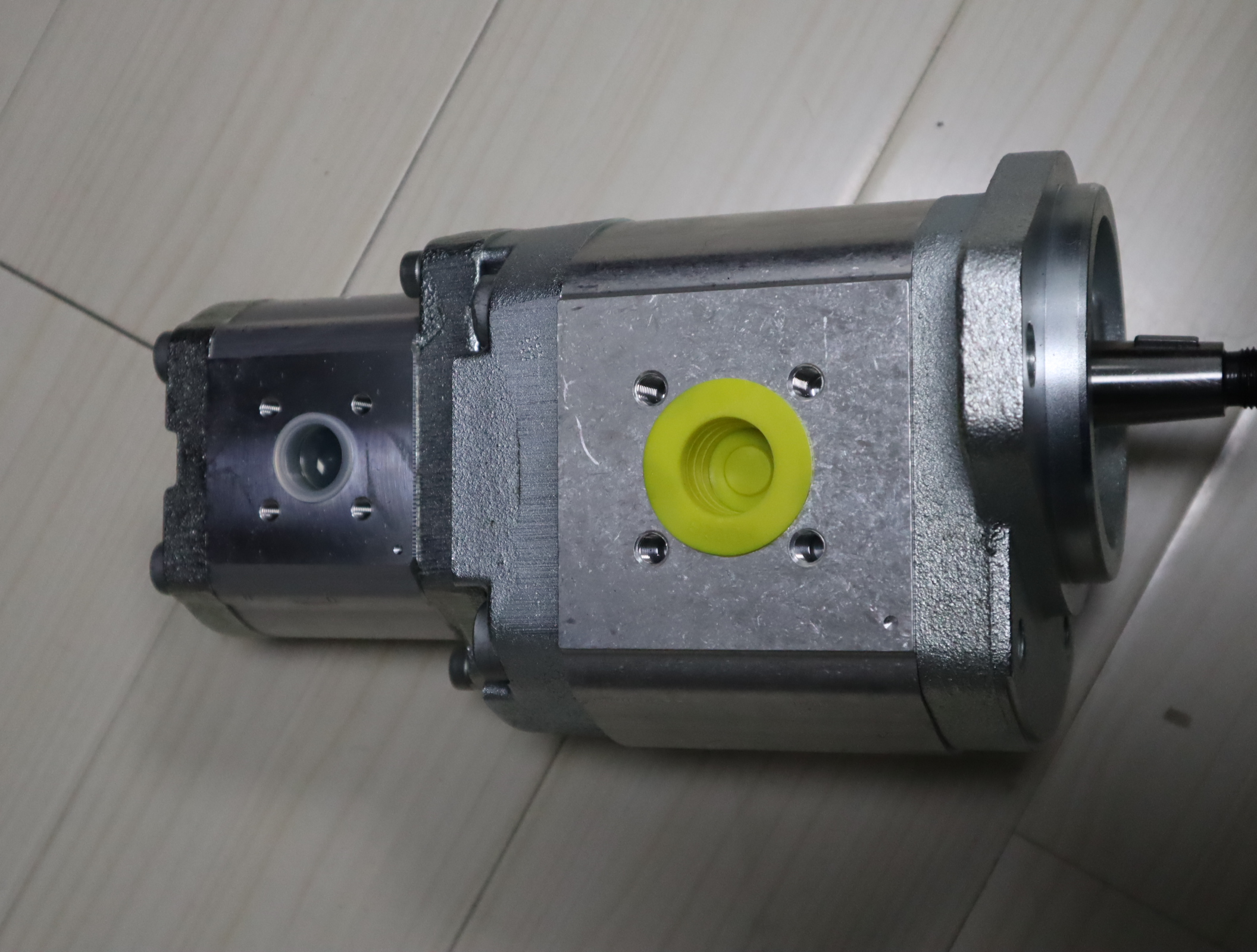 0510768064  AZPGF-22-040/016RHC2020MB 德国力士乐REXROTH齿轮泵