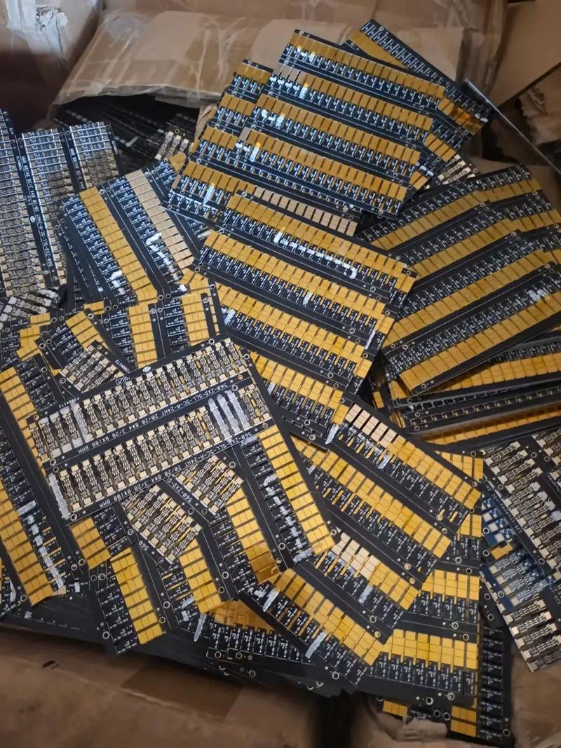 南 京 高价回收PCB电路板 线路板 大量收购工厂废弃镀金板 镀锡板