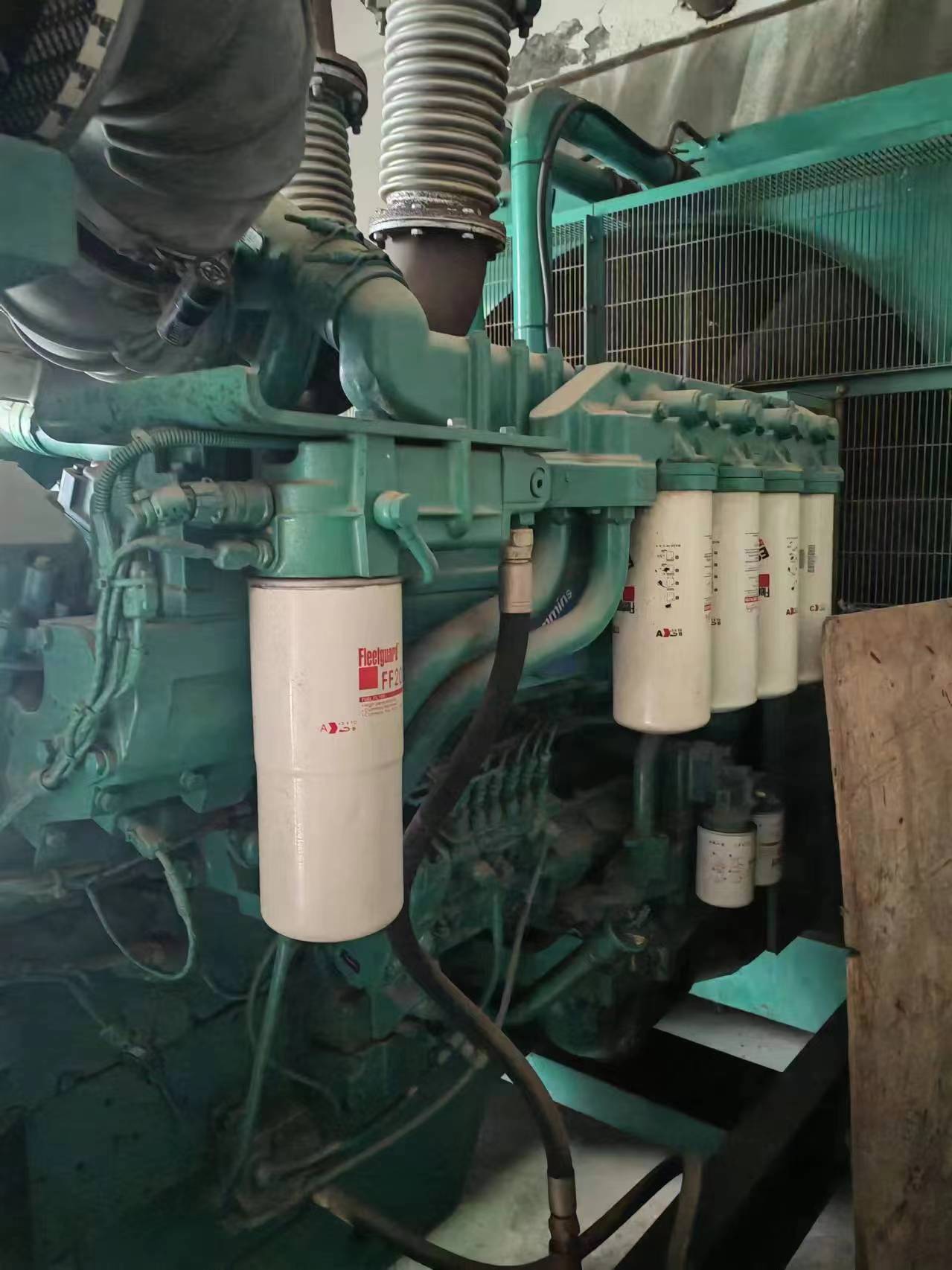 江蘇蘇州市柴油發電機回收帕金斯價格