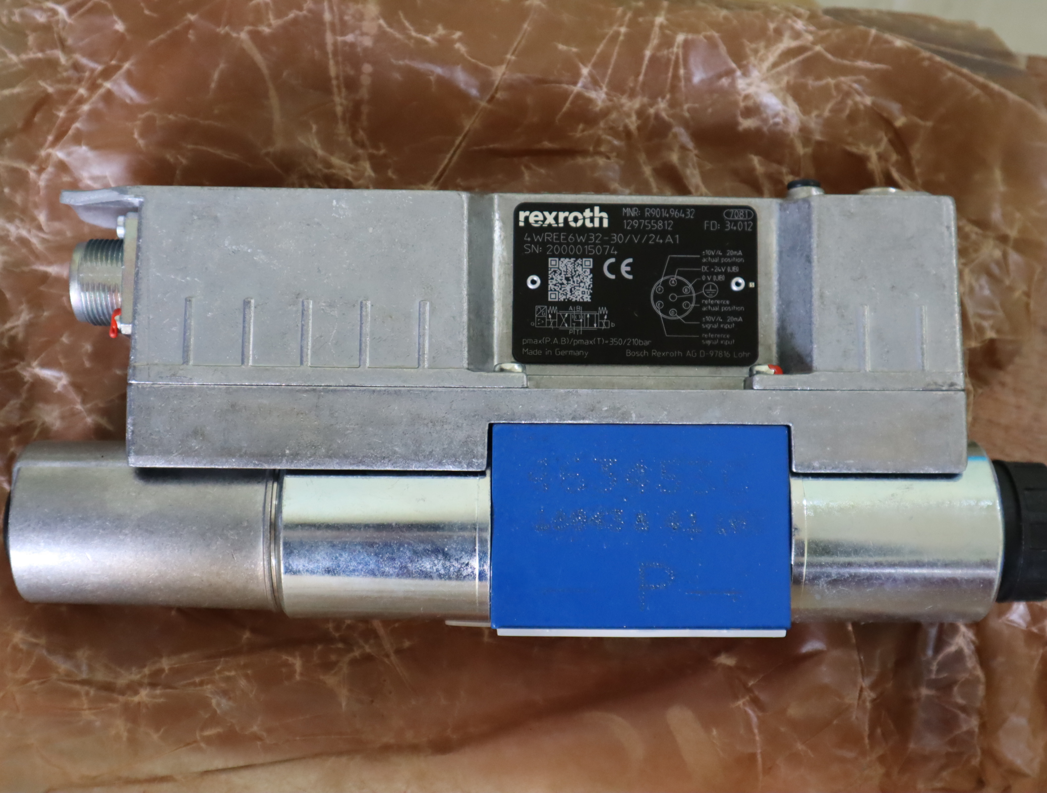 4WREE6W32-30/V/24A1 R901496432 德国力士乐REXROTH比例阀