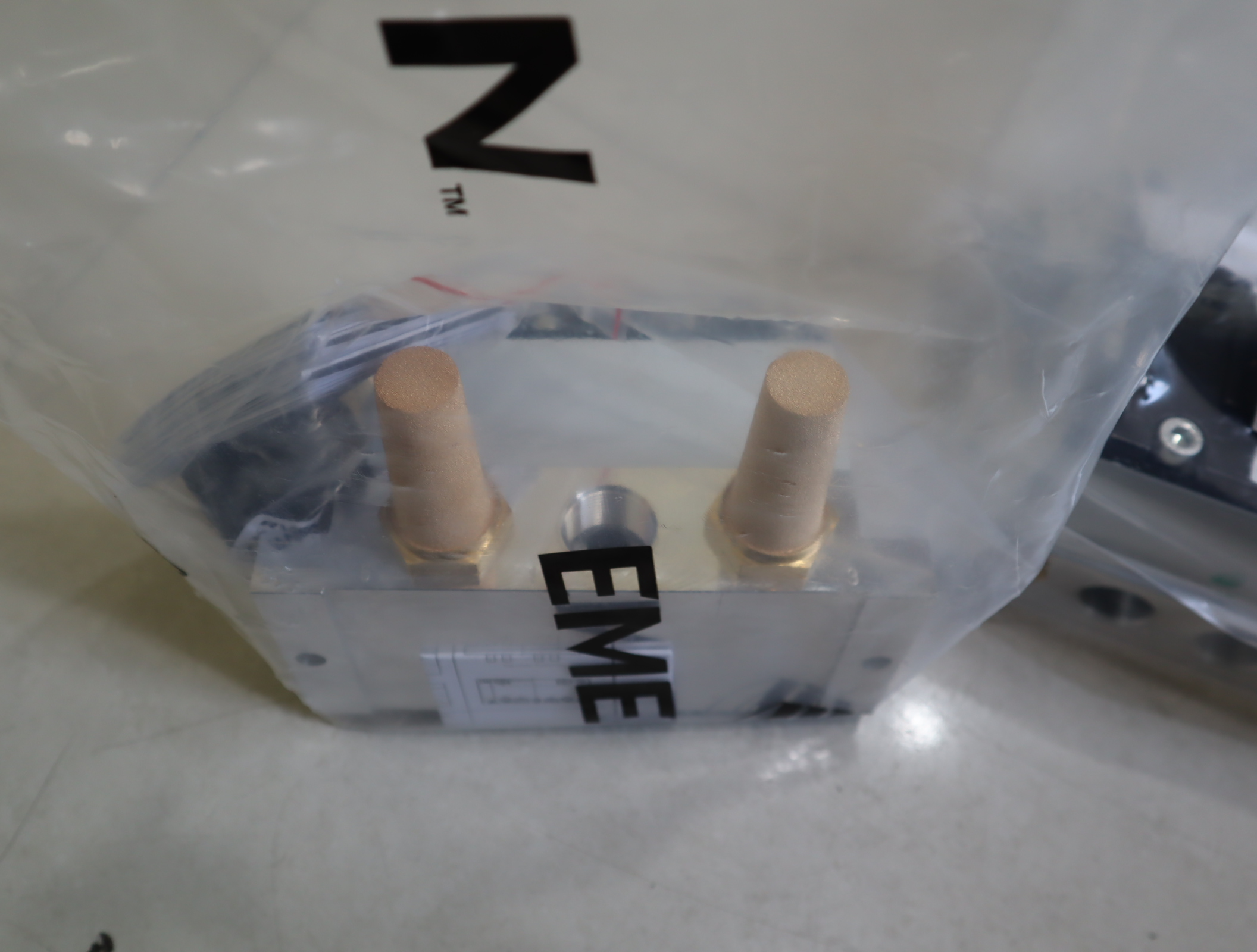 R404000355 德国安沃驰AVENTICS 气动阀