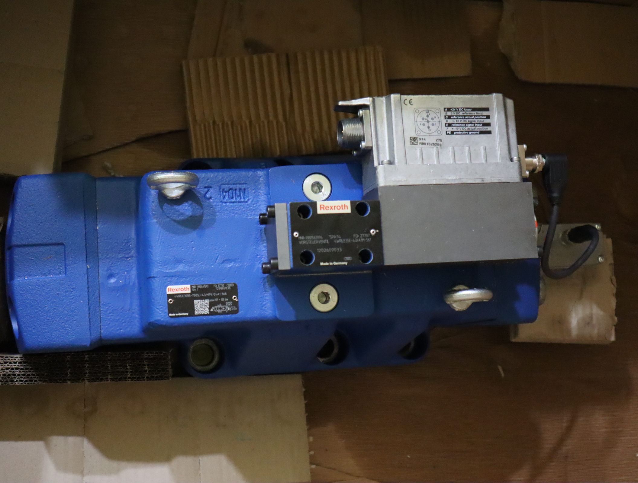 4WRLE35E-43/A1M-561 R901563994 德国力士乐REXROTH比例阀