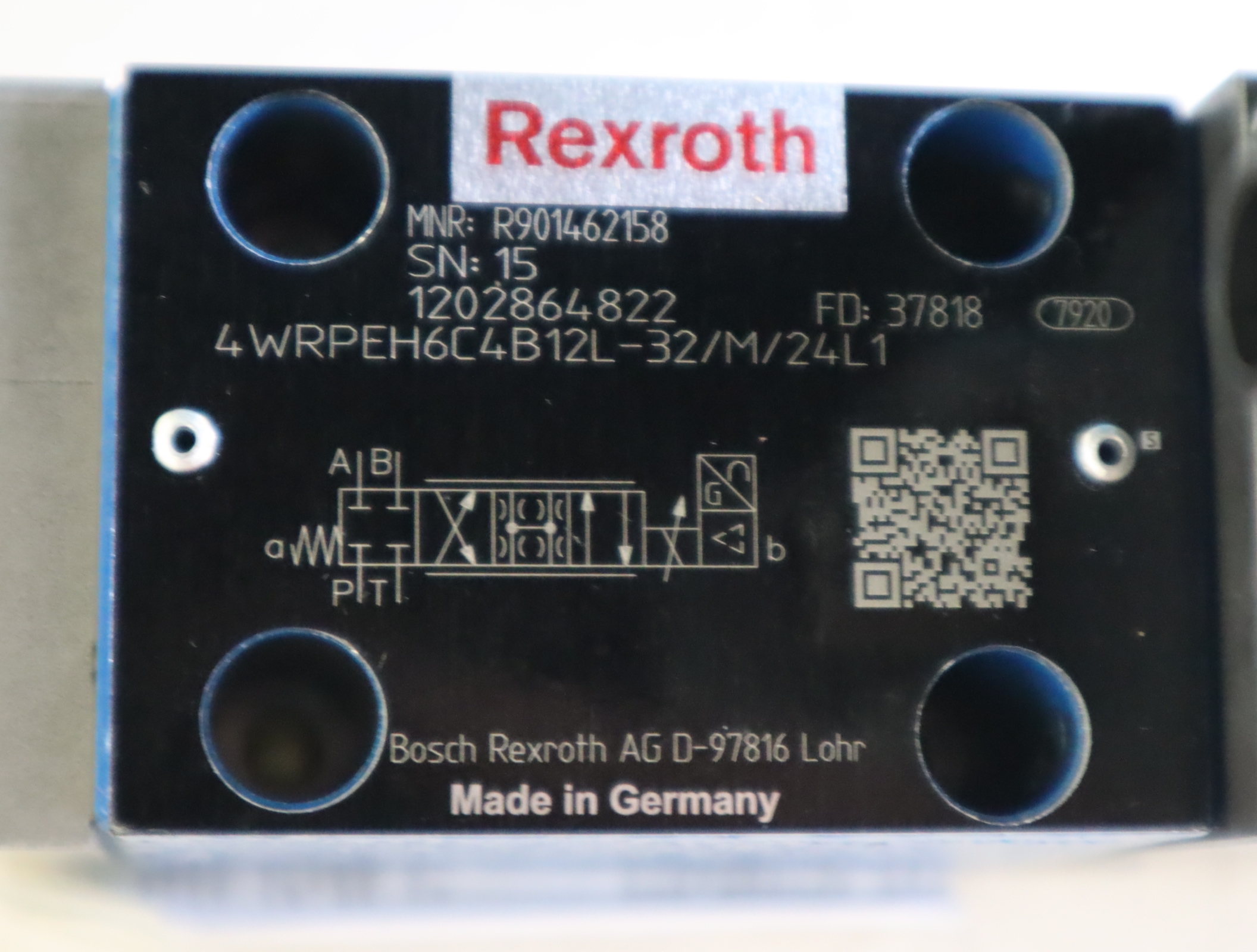 4WRPEH6C4B12L-32/M/24L1 R901462158 德国力士乐REXROTH比例阀