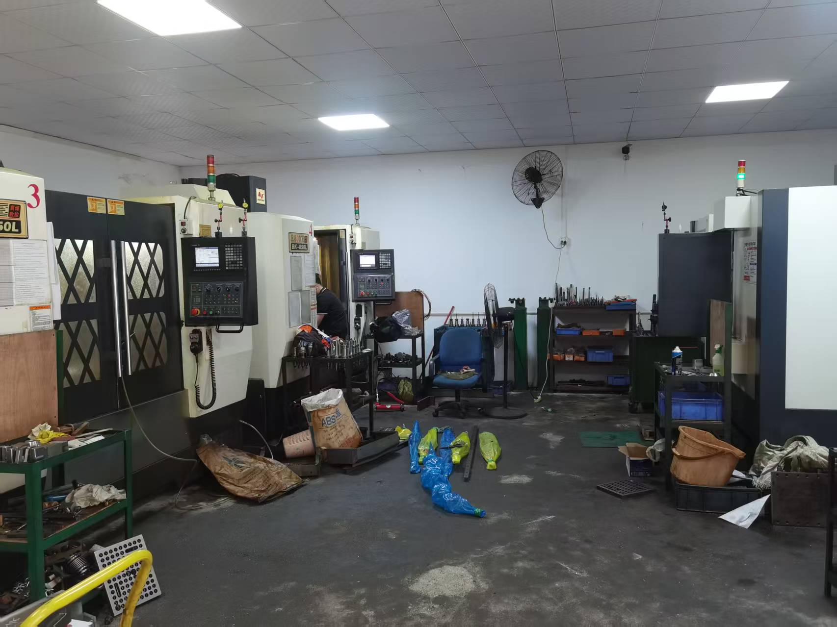 深圳数控机床维修中心沙井上门维修数控机床(图2)