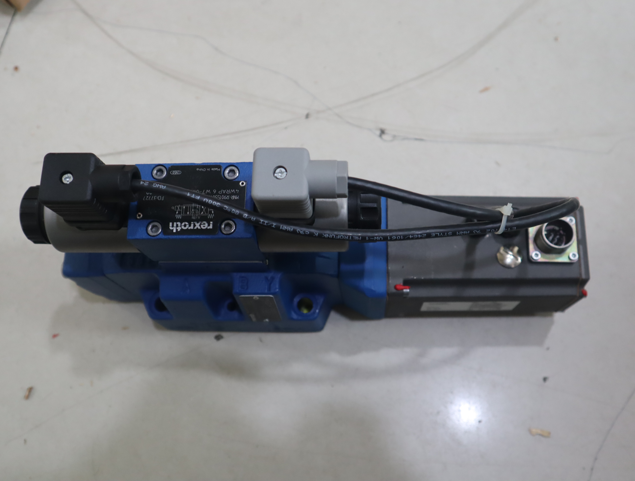 4WRKE16R3-200L-35/6EG24EK31/A1D3M R901032979 力士乐REXROTH