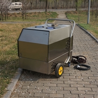 双枪蒸汽清洗机 工厂地面清洗 闯王电瓶驱动柴油清洗机厂家