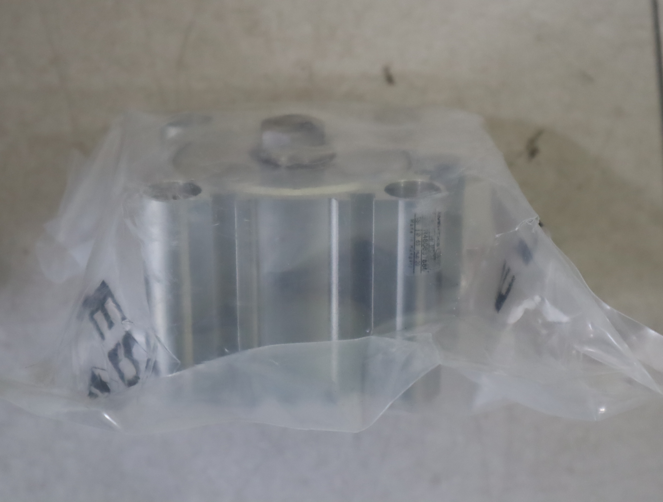 R480637886 SSI-DA-063-0020-9-02-2-0000 安沃驰AVENTICS 气缸