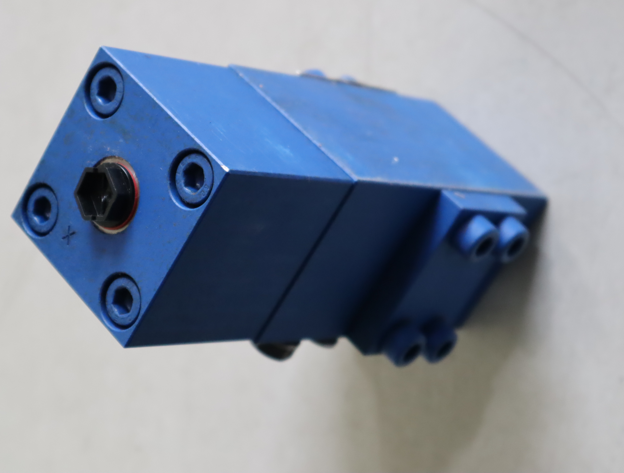 FD12FA21/B03V FD12FA20/B03V R900503374德国力士乐REXROTH平衡阀