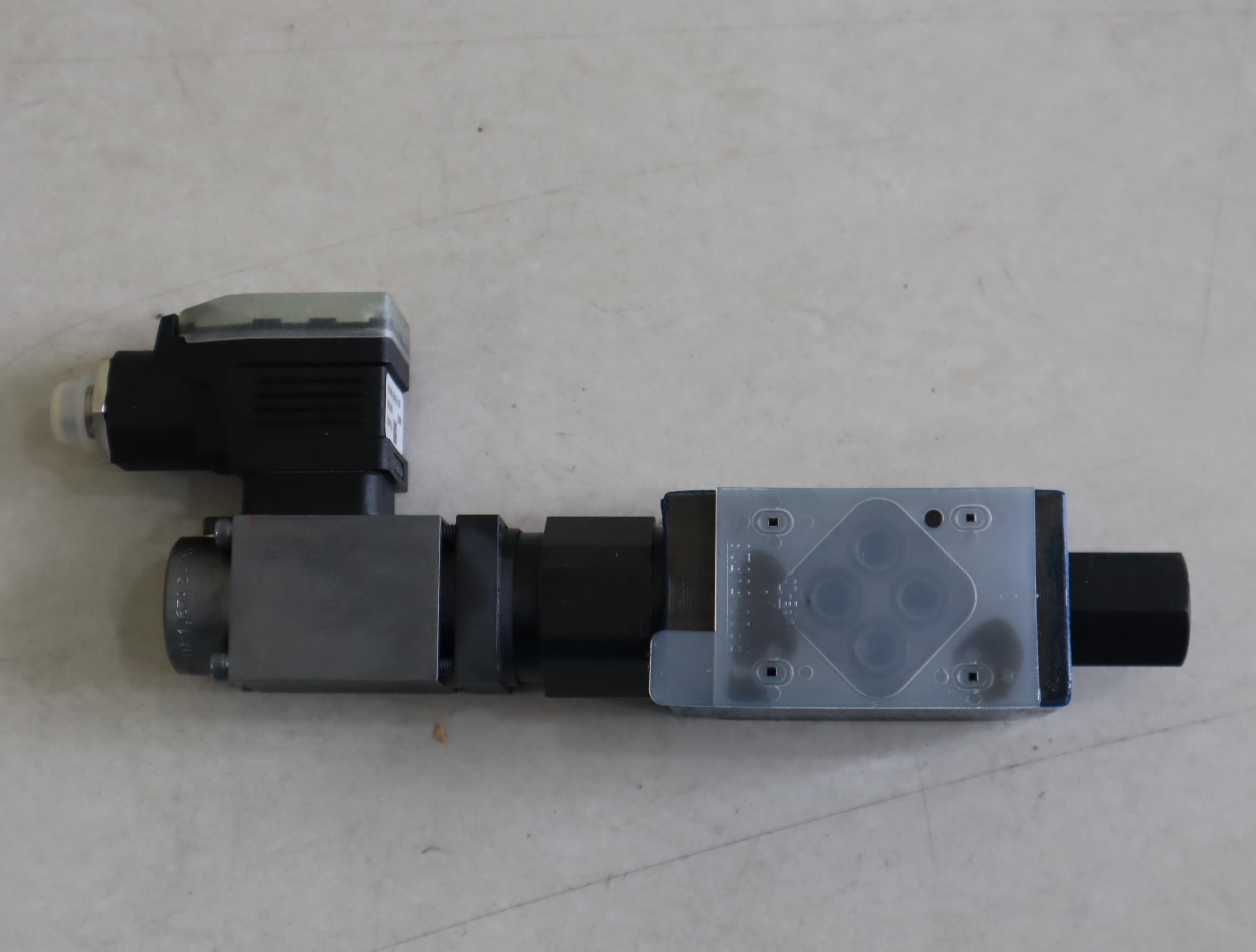 ZDREE6VP2-11/210MG24K24F1M R901344604 德国力士乐REXROTH比例阀