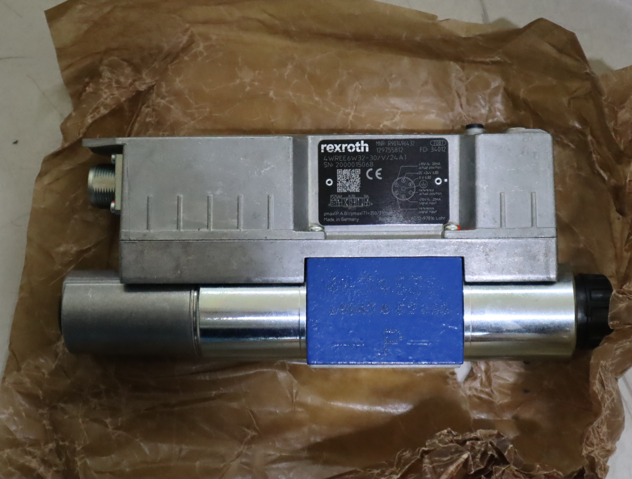 4WREE6W32-30/V/24A1 R901496432 力士乐REXROTH比例阀