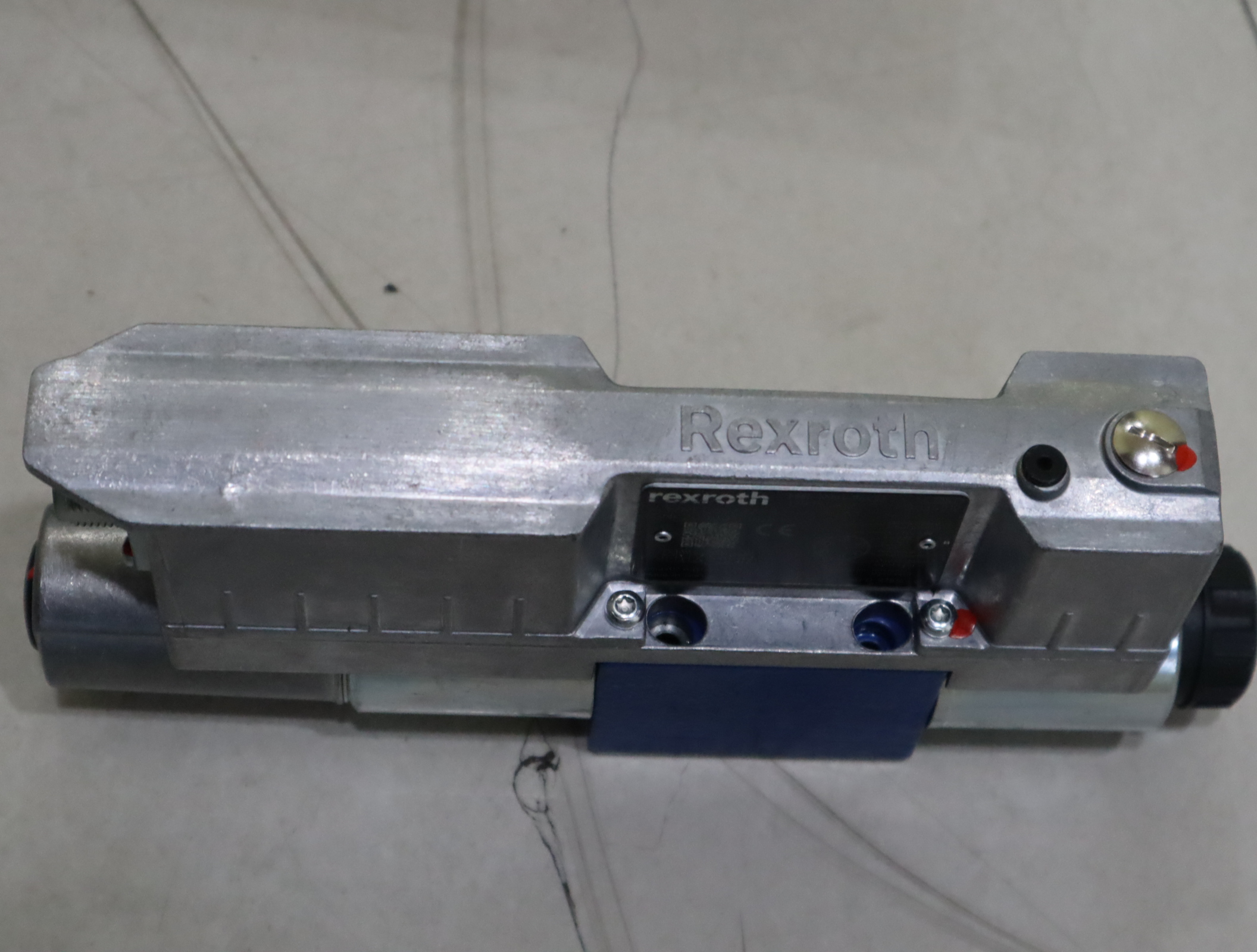 4WREE6W32-30/V/24A1 R901496432 力士乐REXROTH比例阀