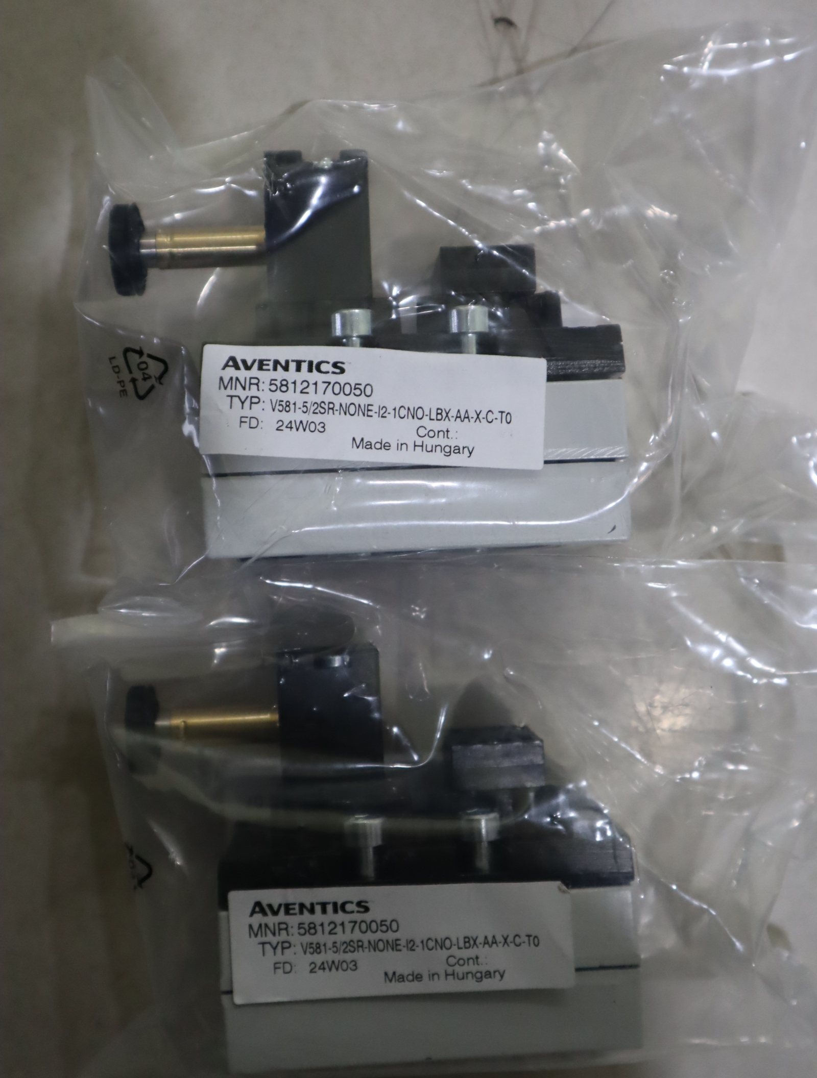 0822066000 5812170050 德国安沃驰AVENTICS 气缸气动阀