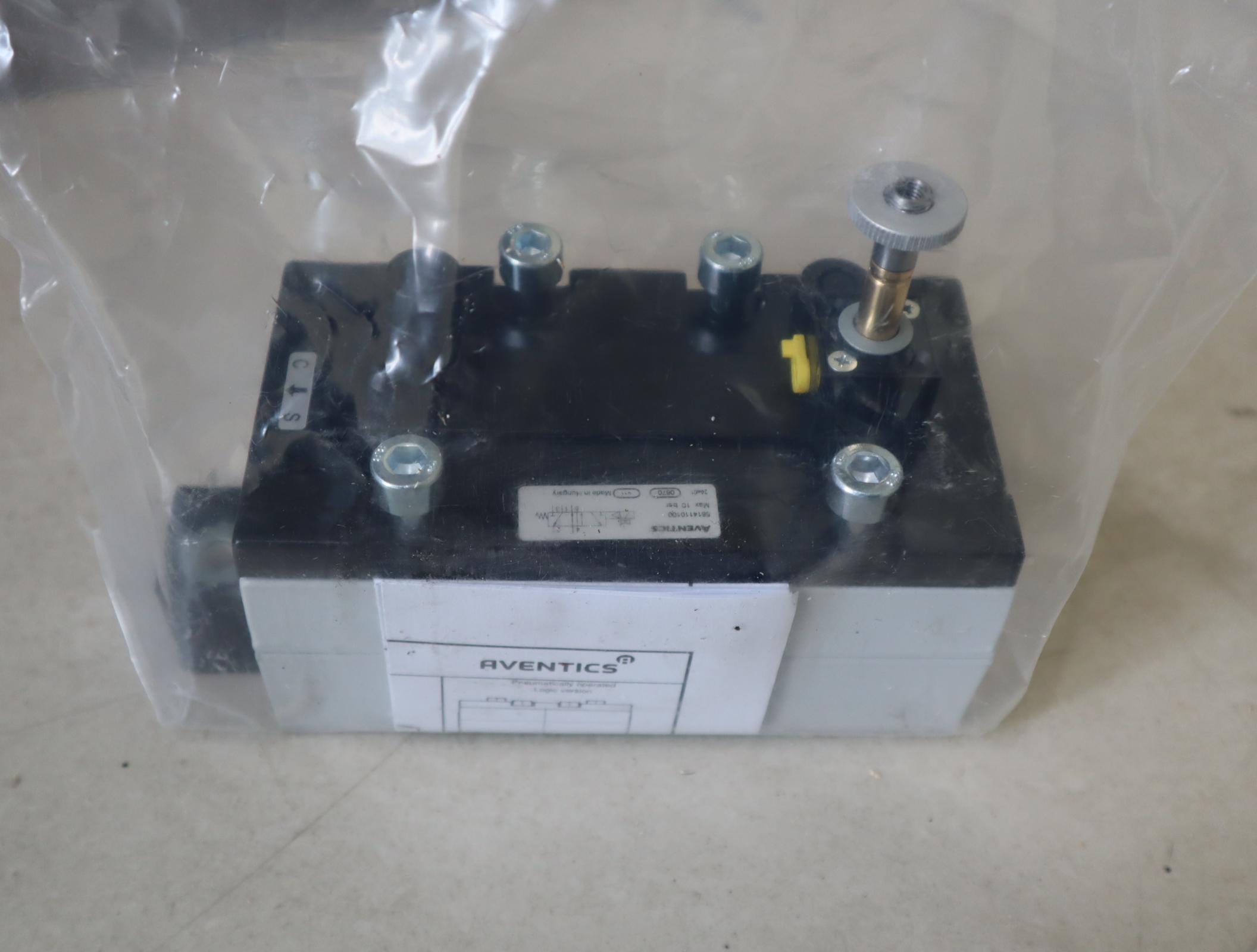 5814110100 V581-5/2SR-024DC 安沃驰AVENTICS 气缸气动阀气动元件