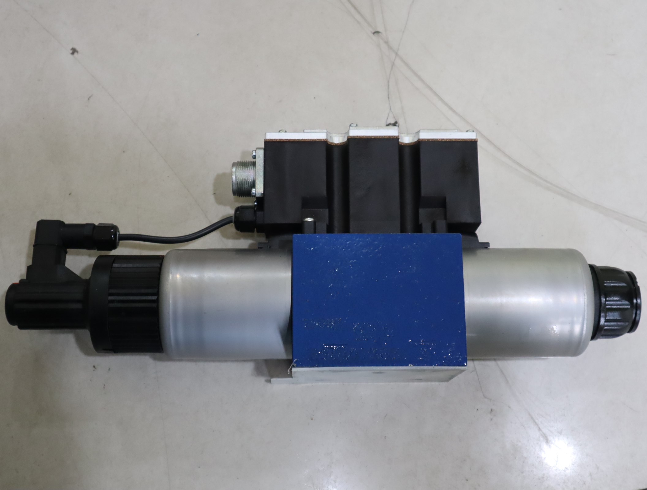 4WREE10V50-2X/G24K31/A1V R900927235 德国力士乐REXROTH比例阀