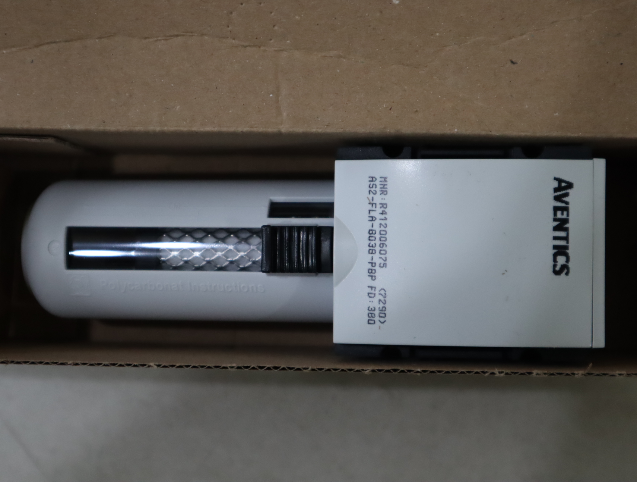 R412006075 0822395205 德国安沃驰AVENTICS 气缸气动阀气动元件