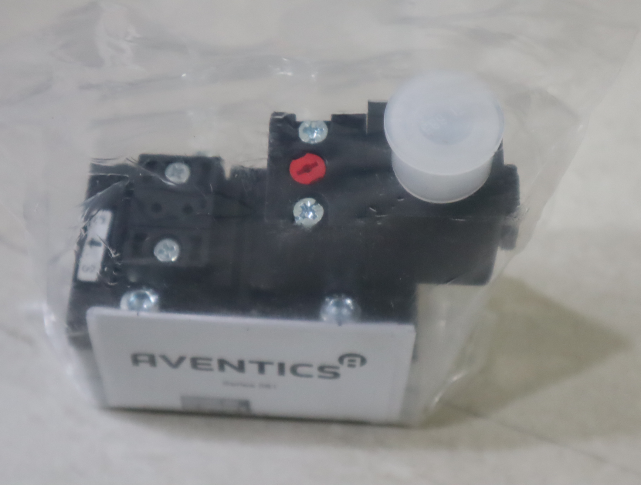 5812170650 5813170450 德国安沃驰AVENTICS 气缸气动阀气动元件