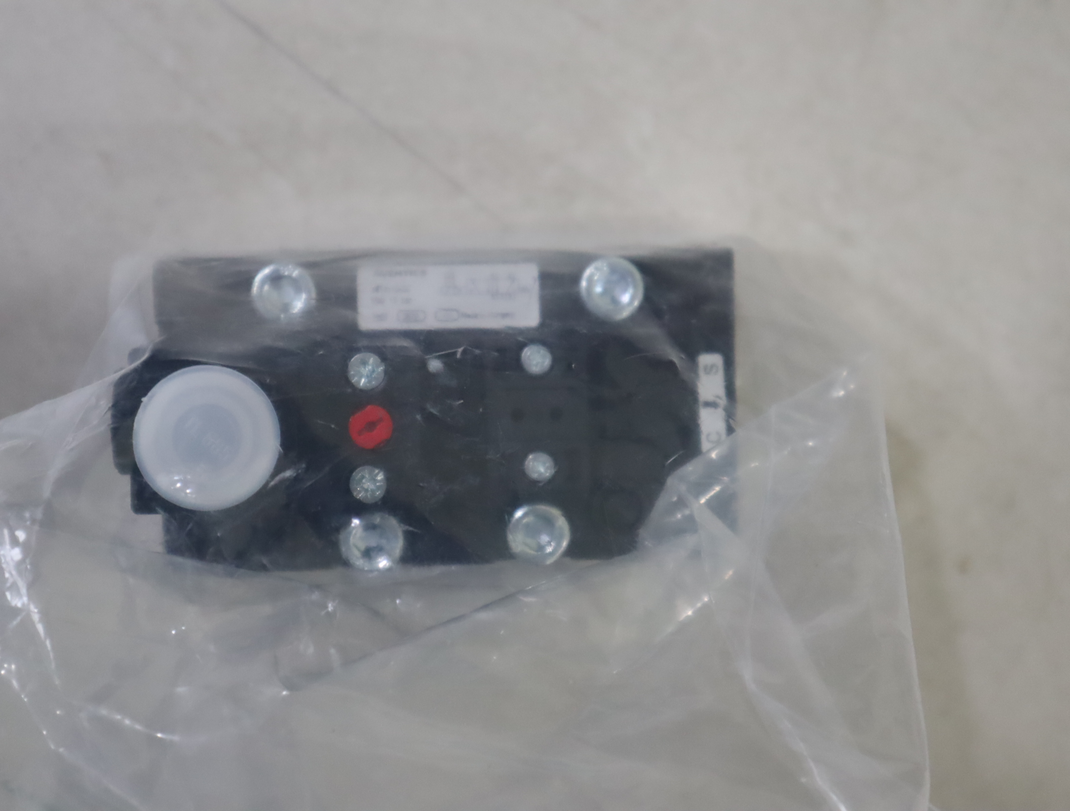 5812170650 5813170450 德国安沃驰AVENTICS 气缸气动阀气动元件