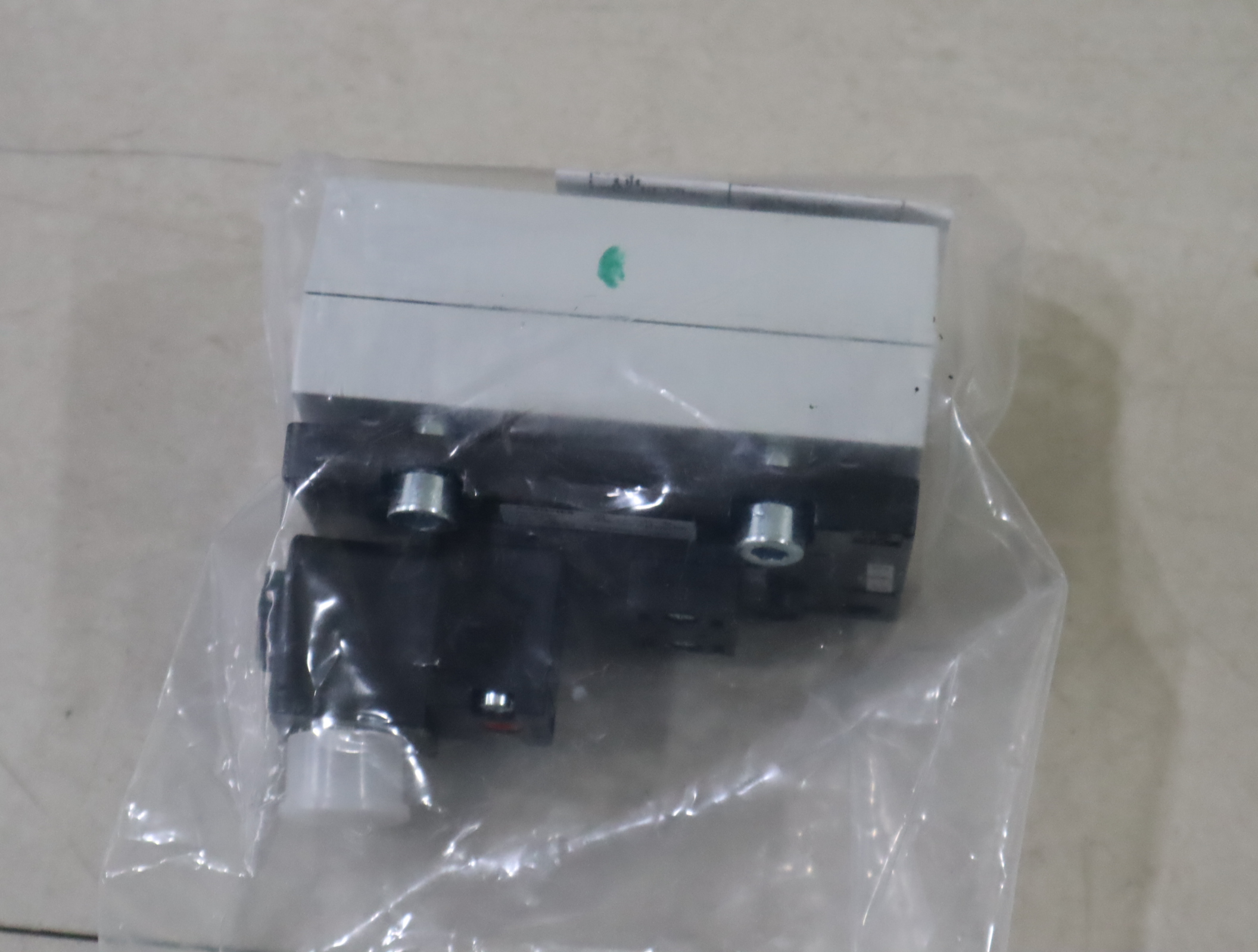 5812170650 5813170450 德国安沃驰AVENTICS 气缸气动阀气动元件