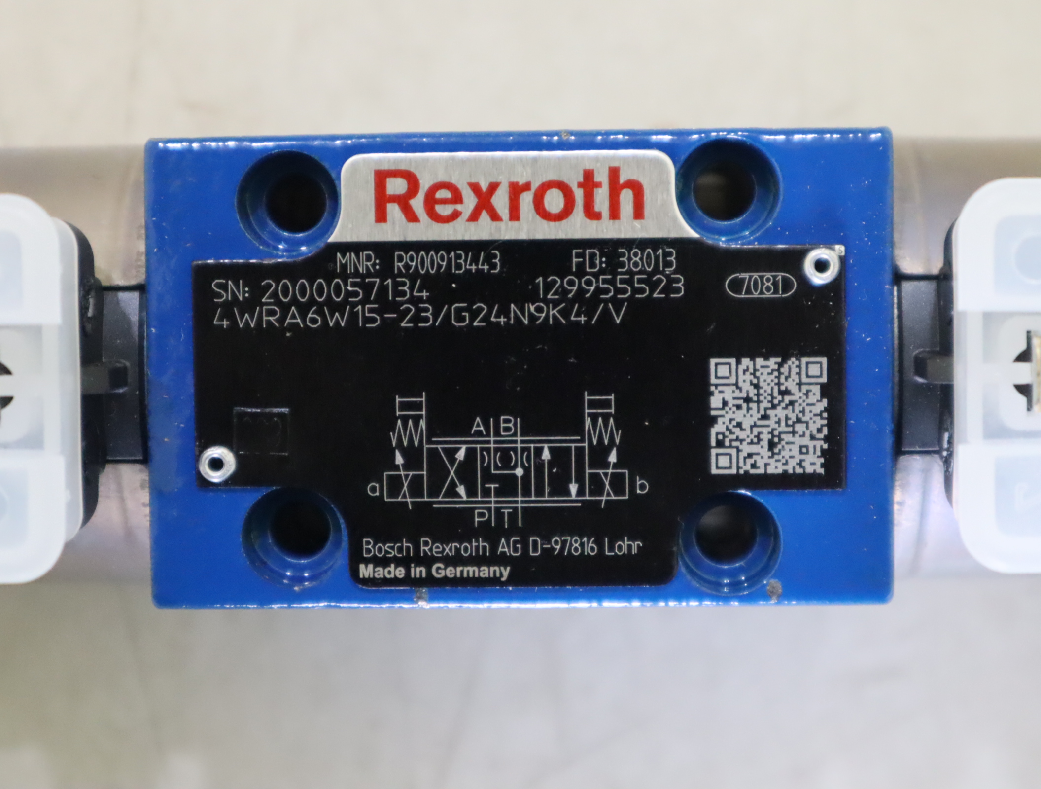 4WRA6W15-23/G24N9K4/V R900913443 德国力士乐REXROTH比例阀