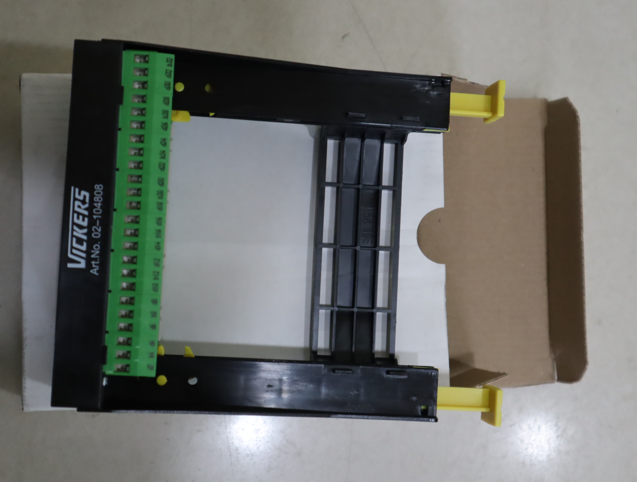 EEA-PAM-523-A-33 105EC00018A 02-104808 威格士VICKERS放大器